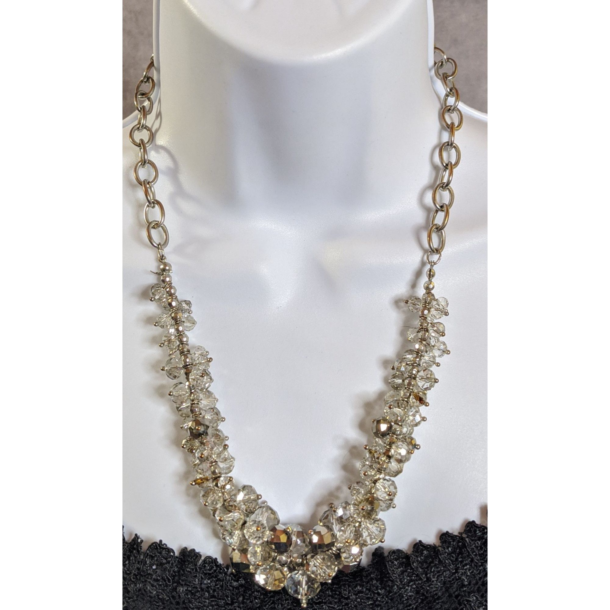 Vera Wang Elegant Glam Simply Vera Vera Wang Crystal Bead Cluster Neck Size ONE SIZE - 1 Thumbnail