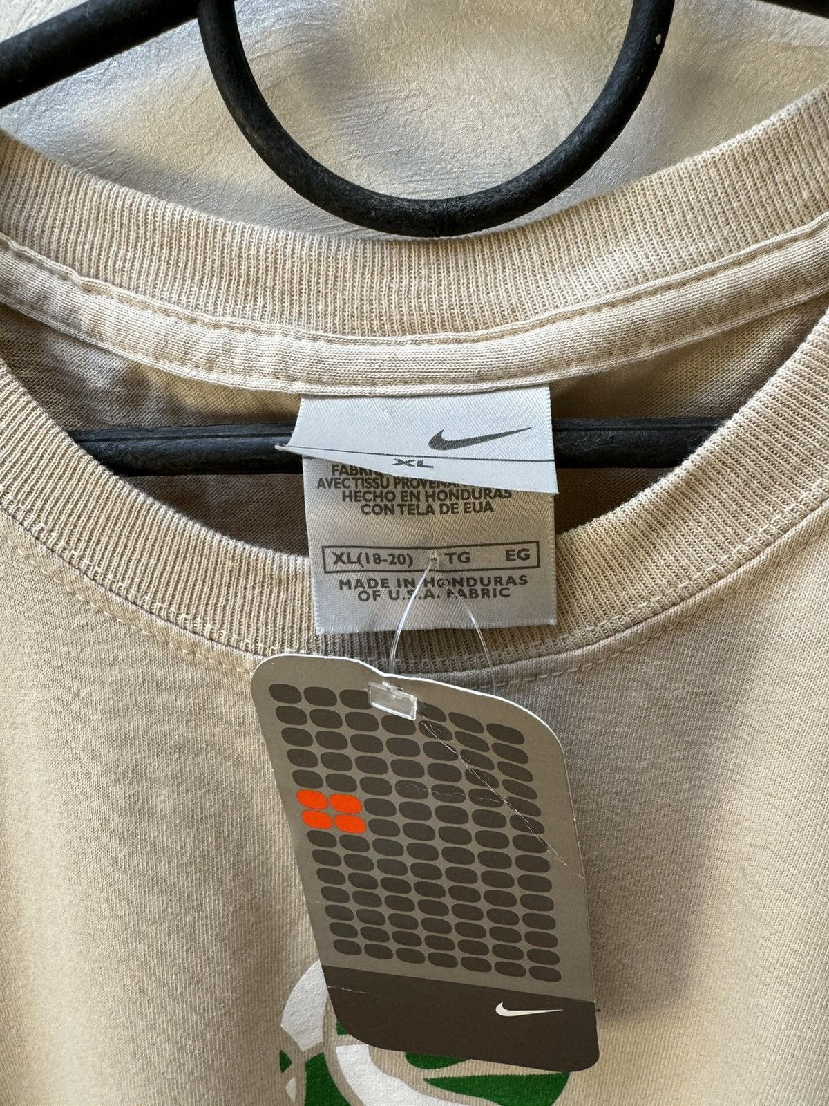 Nike × Vintage Nike Vintage Beige Sleeveless Tee - Retro Swoosh Size US S / EU 44-46 / 1 - 2 Thumbnail