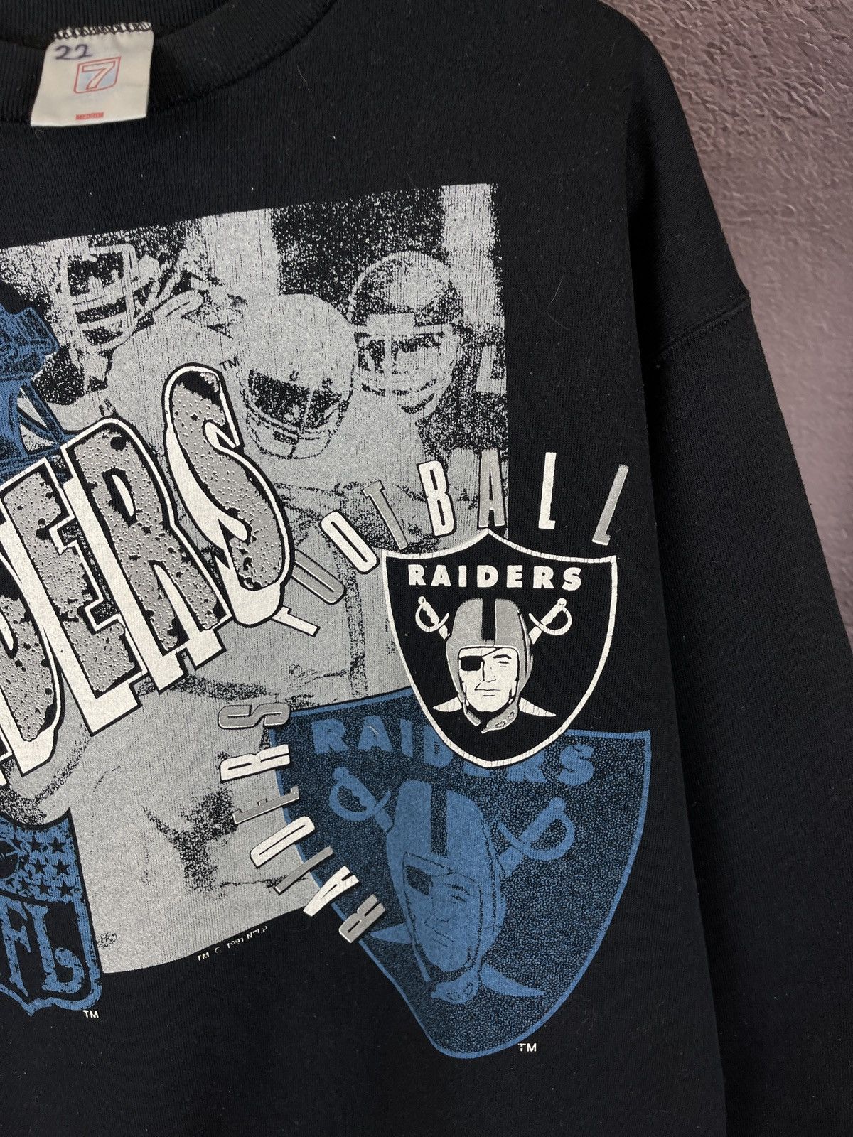 NFL Logo 7 1991 vintage Oakland Raiders NFL big logo sweatshirt Size US M / EU 48-50 / 2 - 5 Thumbnail