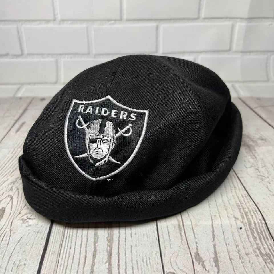 Vintage Cuffed Las Vegas Raiders S/M 7 1/4-7 3/8 Fitted Hat Beanie Size ONE SIZE - 1 Thumbnail