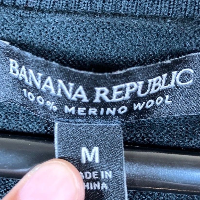 Banana Republic Banana Republic Womens Sweater Black V Neck 100% Merino Wool Long Sleeve Medium Size M / US 6-8 / IT 42-44 - 6 Thumbnail