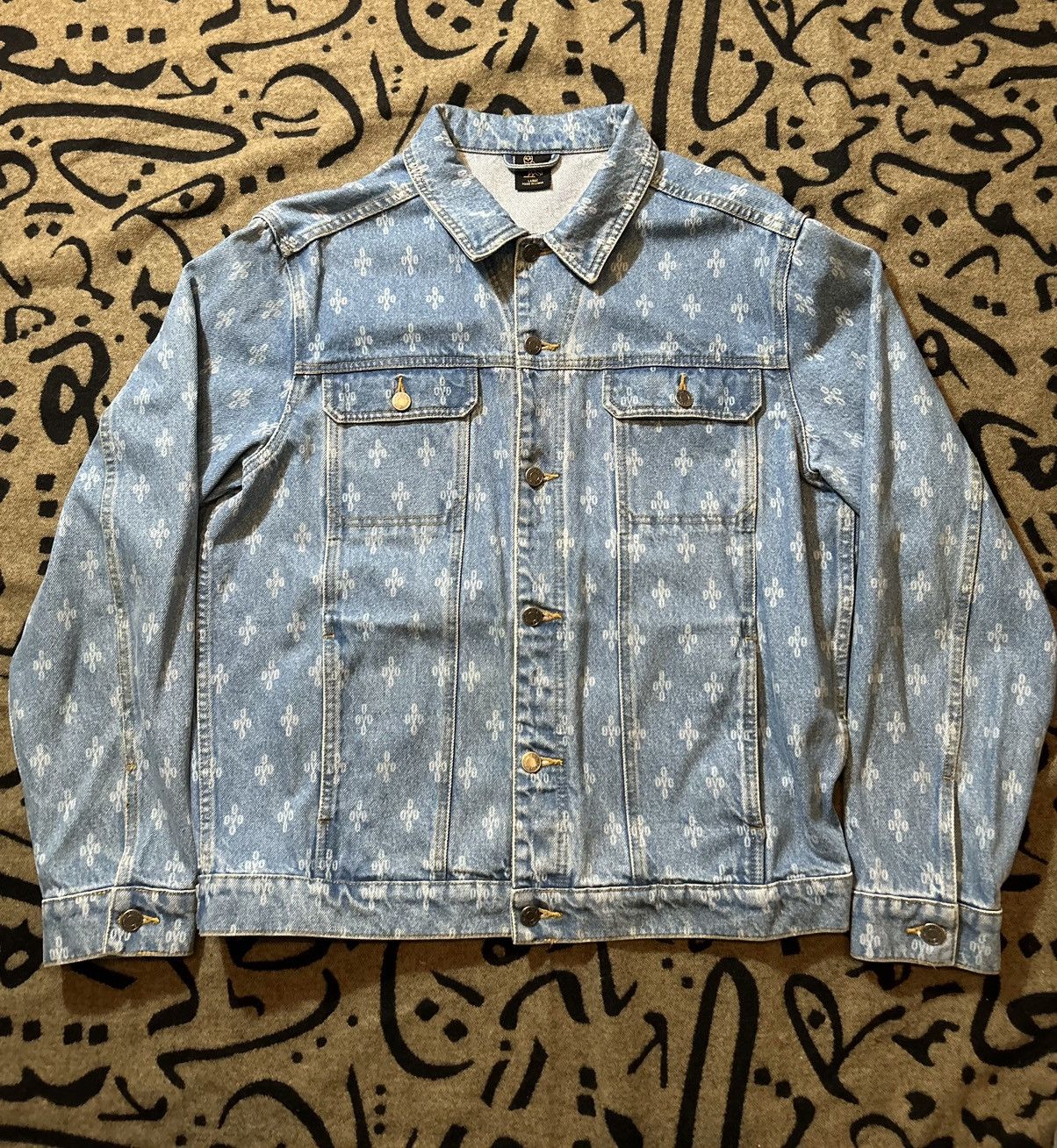 STYLE | KREAM Supreme Fuck Stitch Denim Trucker Jacket