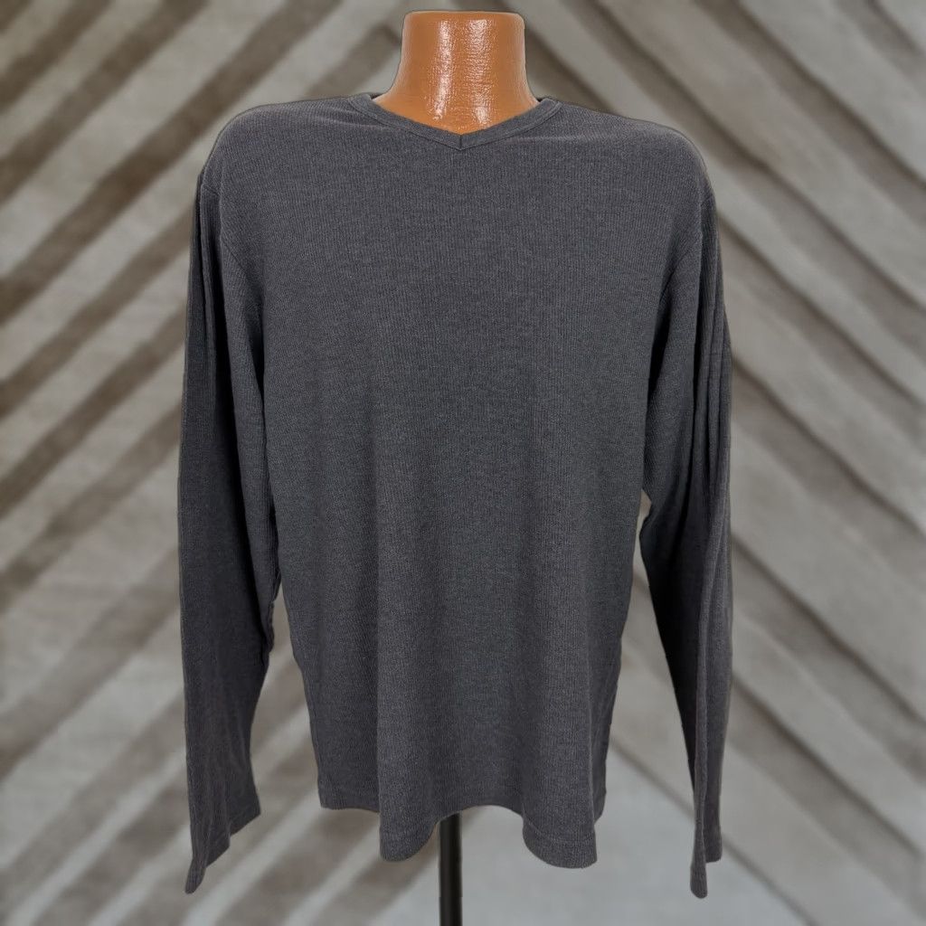 Old Navy VINTAGE Old Navy Ribbed Shirt Men Large Charcoal Gray V-Neck T-Shirt Heavyweight Knit 2000s Hipster Y2K Men's Large Gray Vintage Size US L / EU 52-54 / 3 - 1 Thumbnail