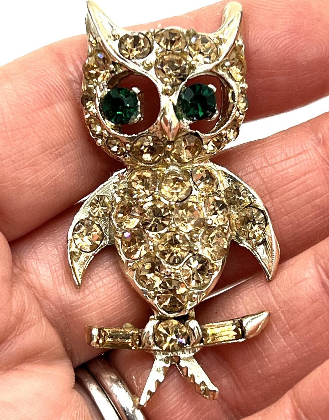 Pelle Pelle Pell Silvertone Champagne & Green Rhinestone Owl Brooch Size ONE SIZE - 2 Thumbnail