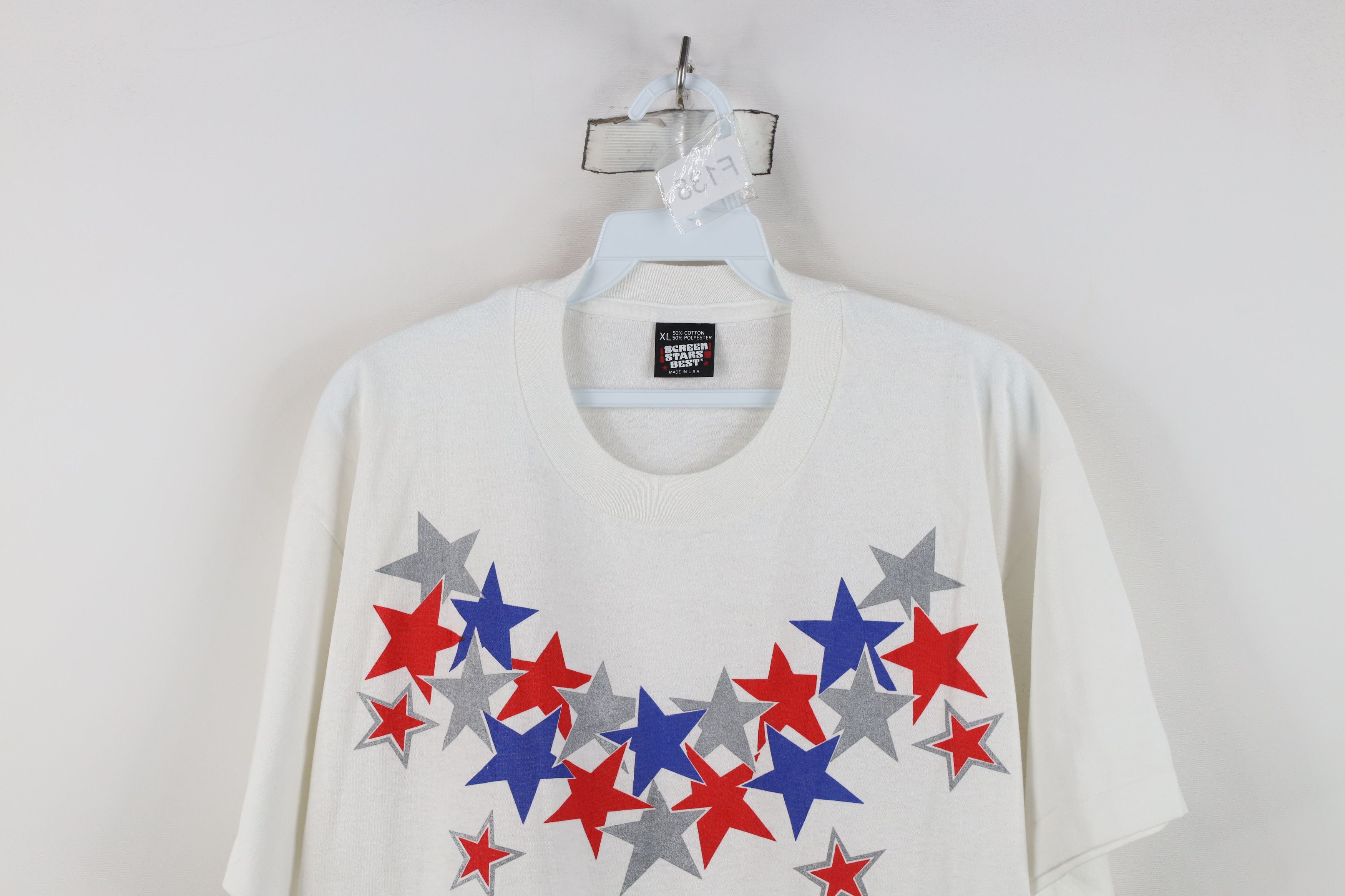 Vintage Vintage 90s Streetwear Stars Short Sleeve T-Shirt White USA Size US XL / EU 56 / 4 - 2 Thumbnail