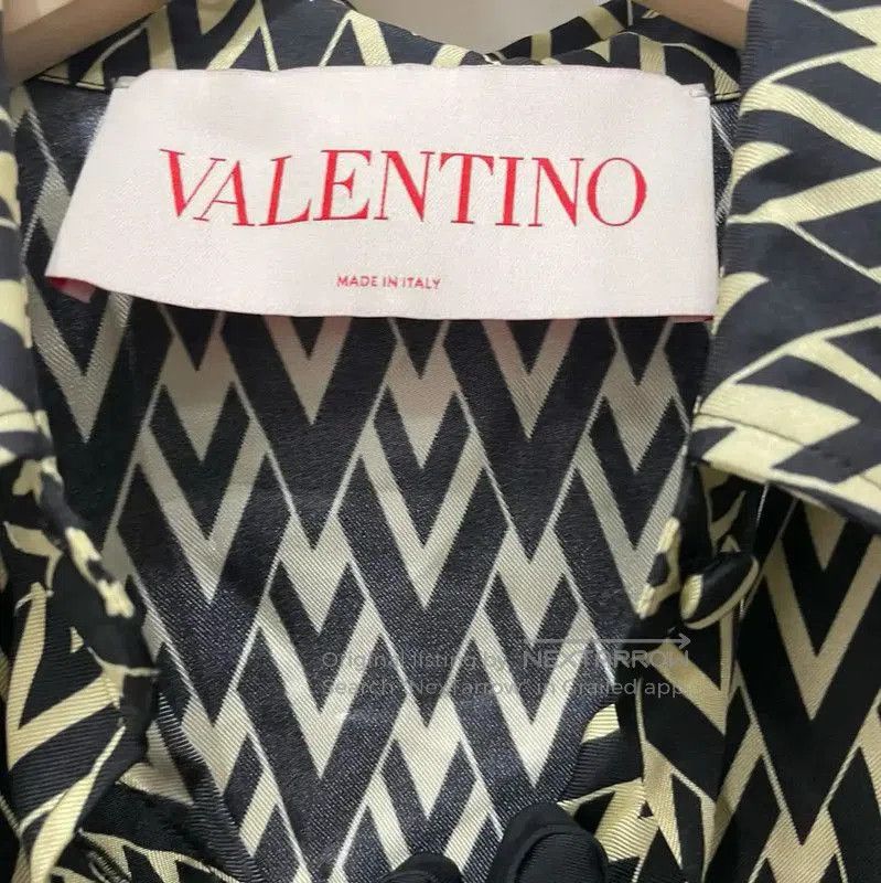 Valentino Valentino Multicolor Silk Long Sleeve Blouse . Size M / US 6-8 / IT 42-44 - 3 Thumbnail