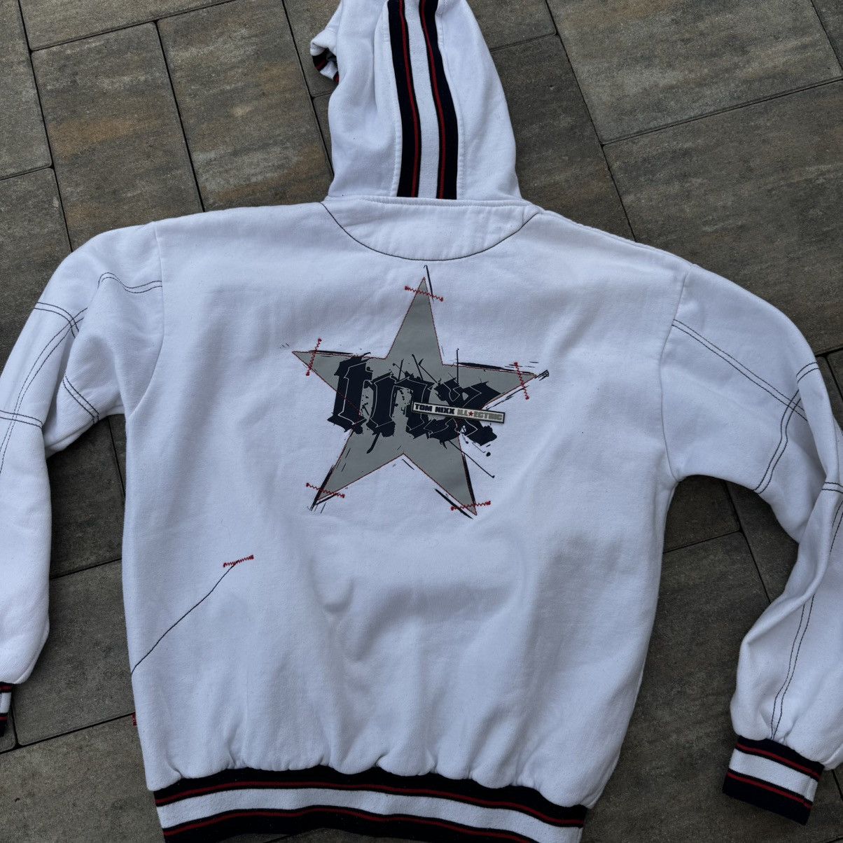 Japanese Brand Vintage Tom Nixx Crazy Rare Hoodie Central Logo Boxy 90s Size US L / EU 52-54 / 3 - 13 Thumbnail