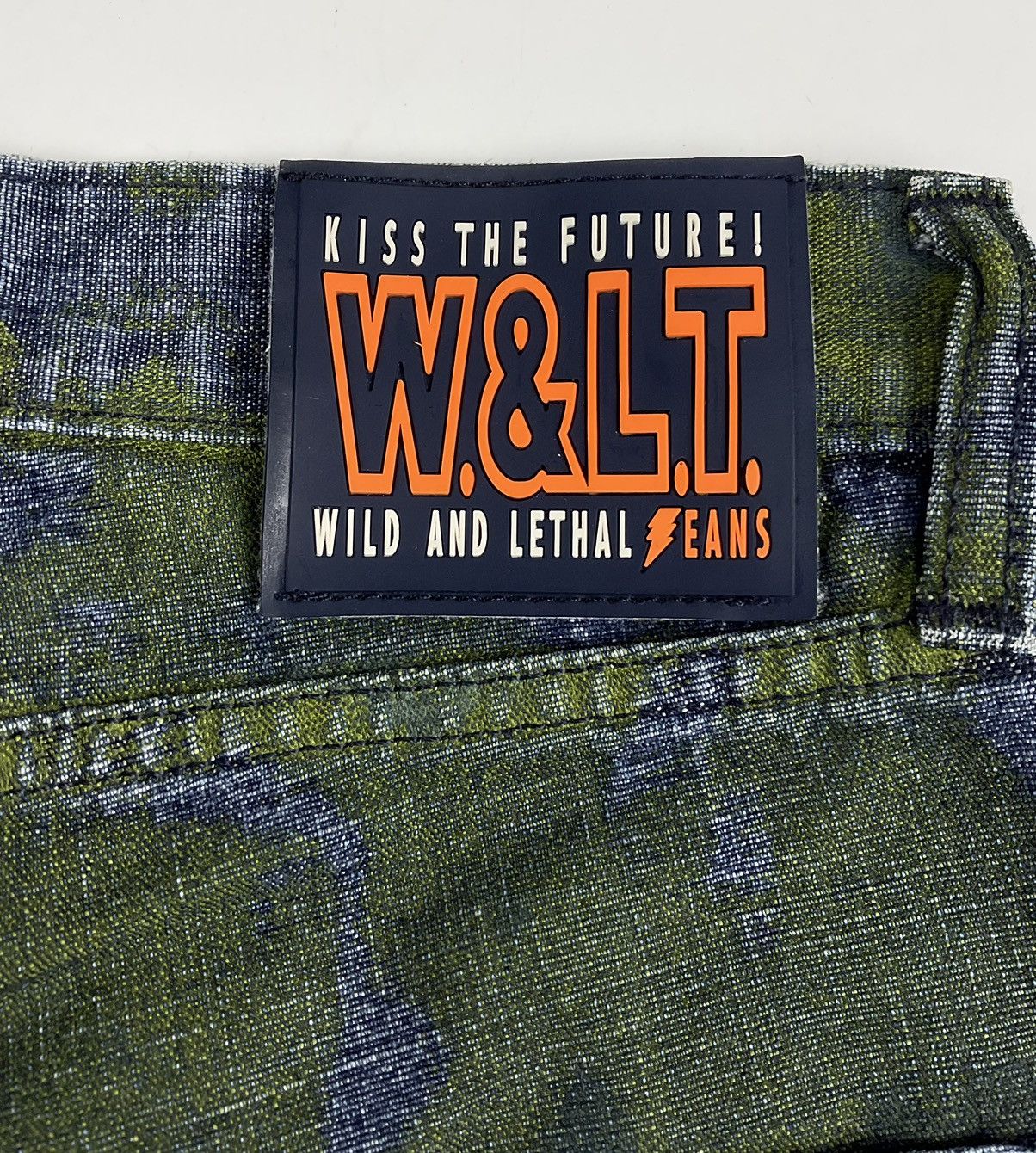 Walter Van Beirendonck Walter Van Beirendonck Hand Painted Moss Jeans Size US 28 / EU 44 - 8 Thumbnail
