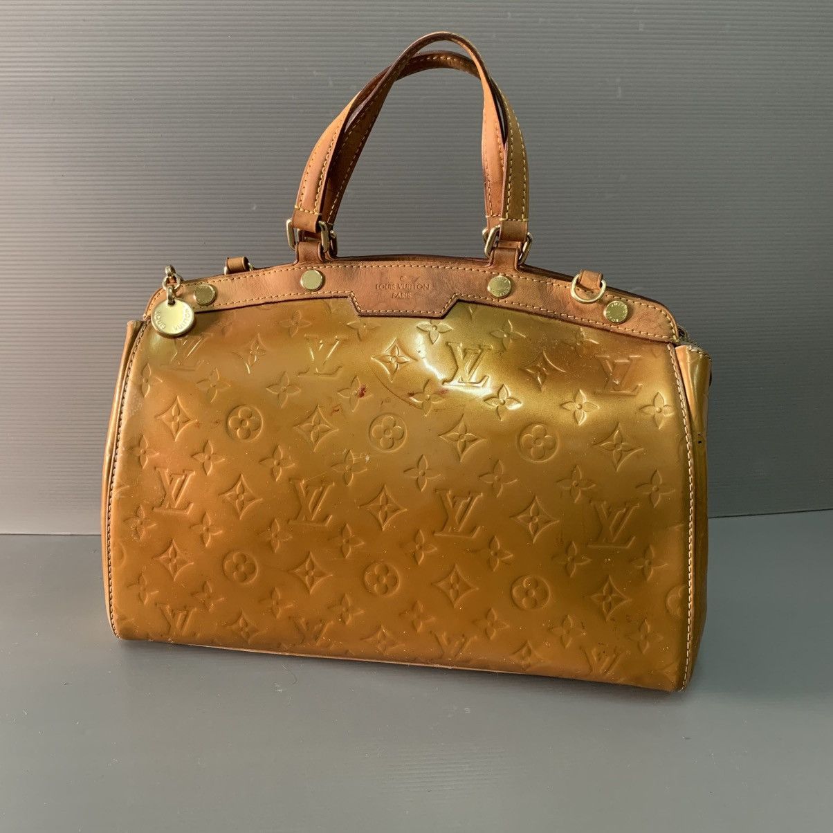 Louis Vuitton Louis Vuitton Monogram Vernis Brea PM Gold Handbag Size ONE SIZE - 1 Thumbnail