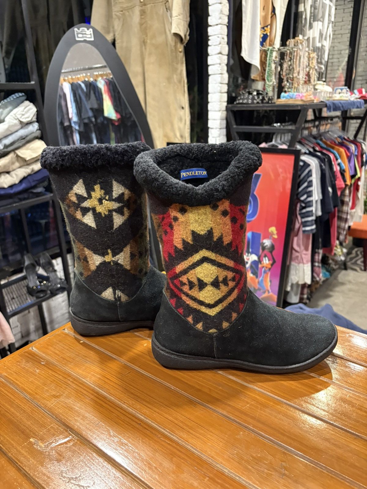 Pendleton Pendleton Navajo Pattern Shearling-Lined Boots Size US 7 / IT 37 - 4 Thumbnail