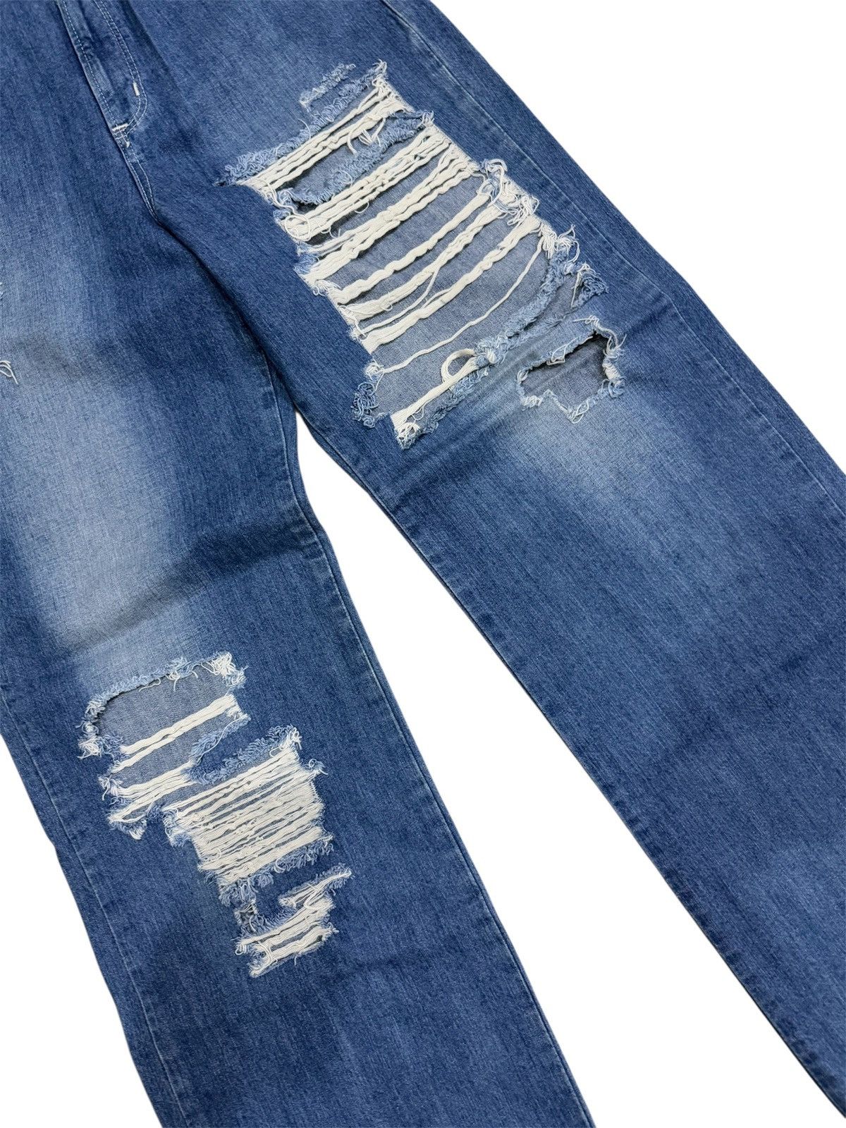 Wrangler WRANGLER SENSE OF PLACE DISTRESSED STYLE JEANS Size 29" - 4 Thumbnail