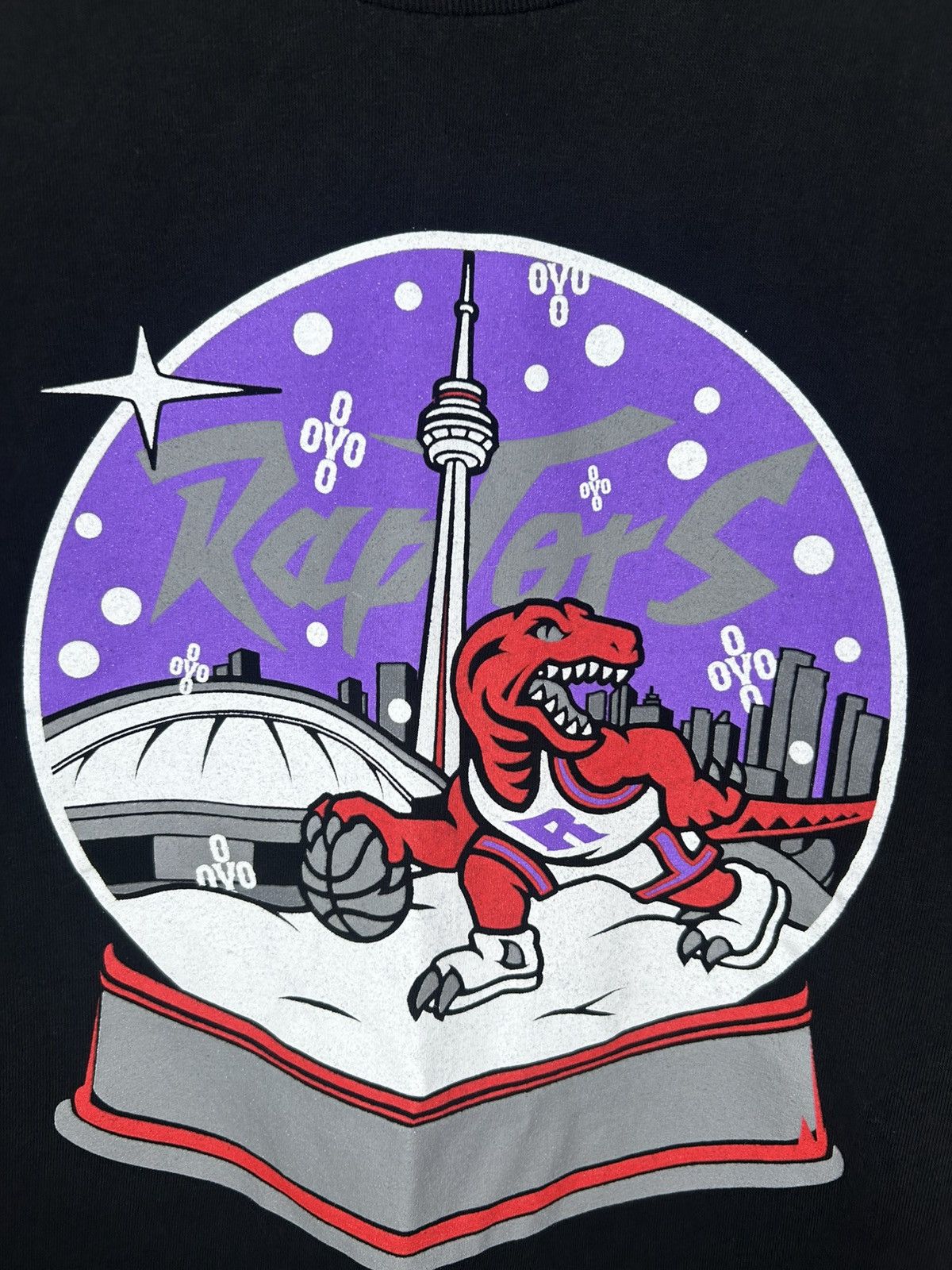 NBA × October's Very Own OVO Toronto Raptors Christmas Day Snow Globe Long Sleeve Size US L / EU 52-54 / 3 - 4 Thumbnail