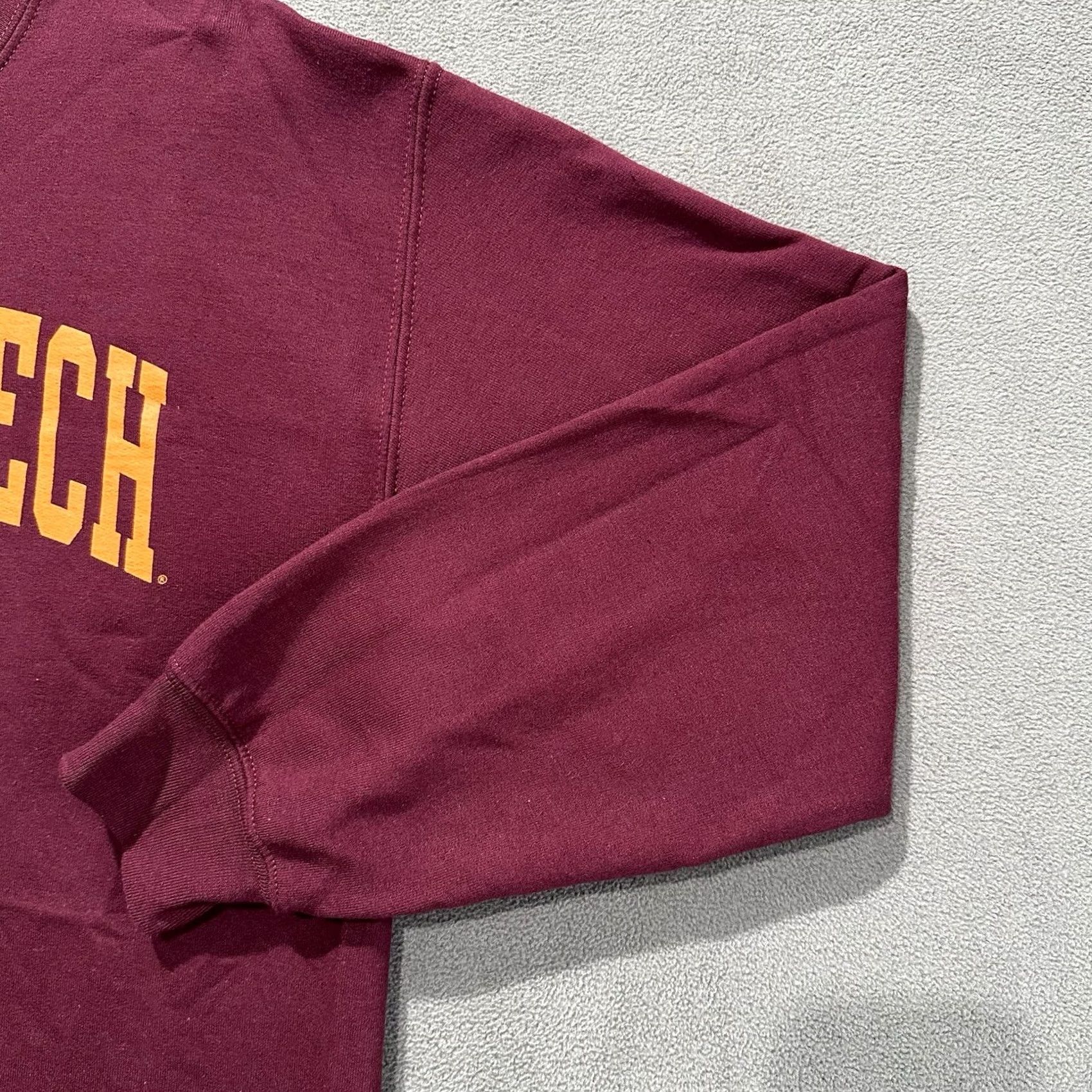 Vintage Fanatics Virginia Tech Hokies Sweatshirt Mens Medium Red Crewneck Fleece NCAA Size US M / EU 48-50 / 2 - 6 Thumbnail