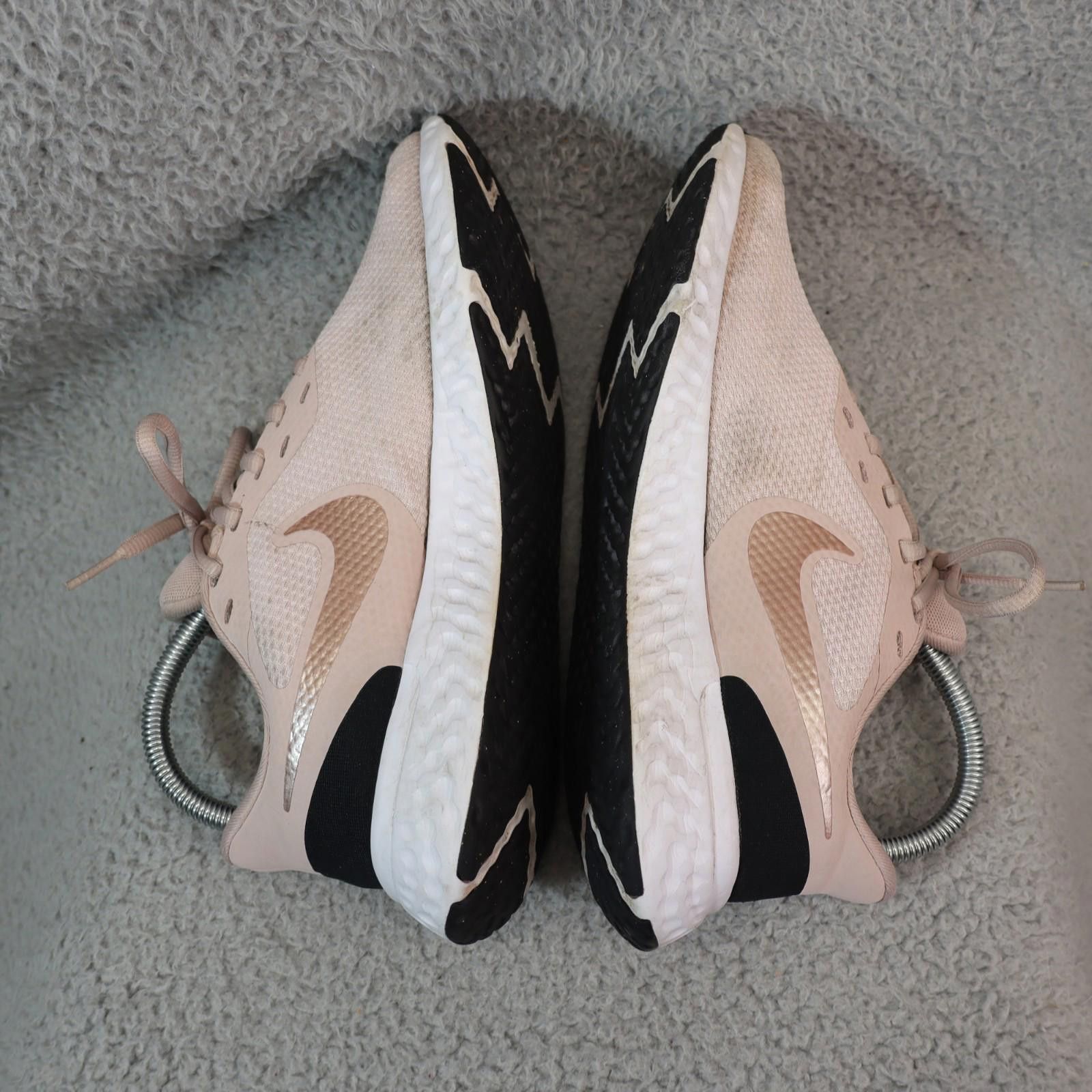 Nike Nike Womens Revolution 5 BQ3207-600 Pink Running Size 8 Size US 8 / IT 38 - 7 Thumbnail