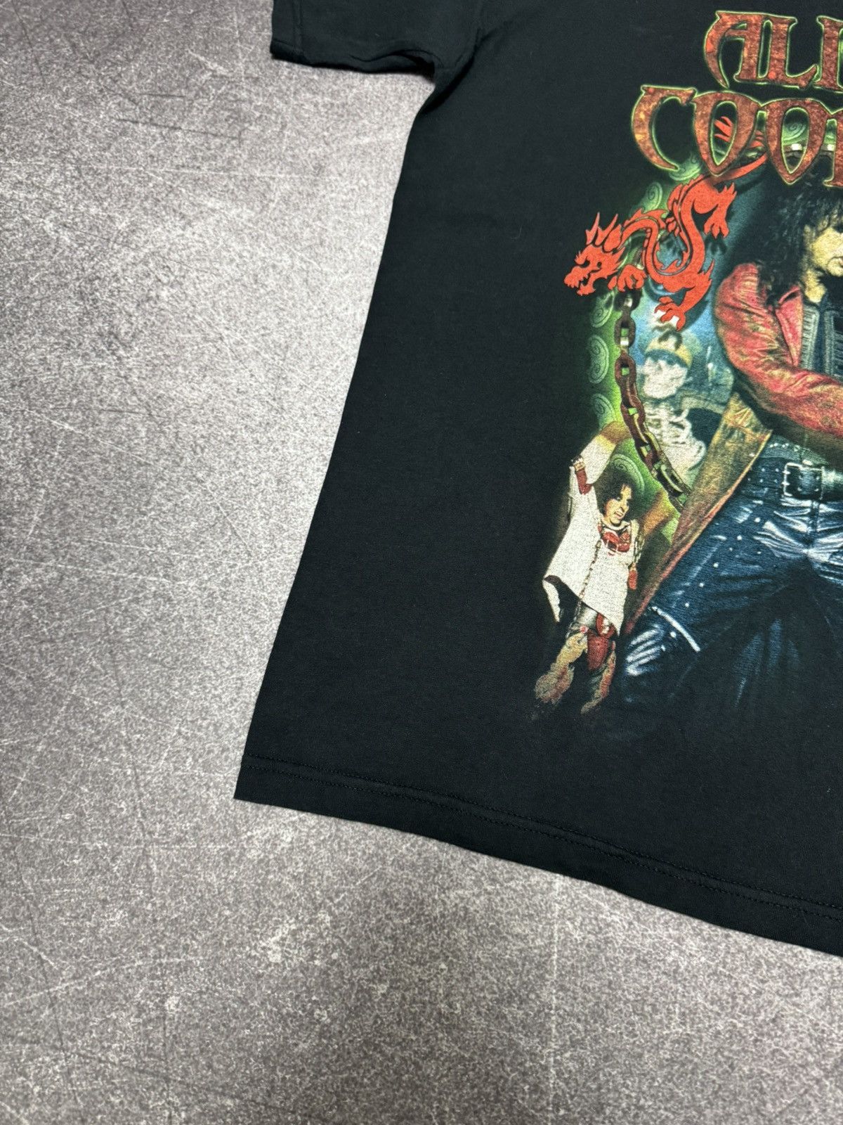 Band Tees Vintage Alice Cooper “DragonTown” 2002 t-shirt Size US L / EU 52-54 / 3 - 8 Thumbnail