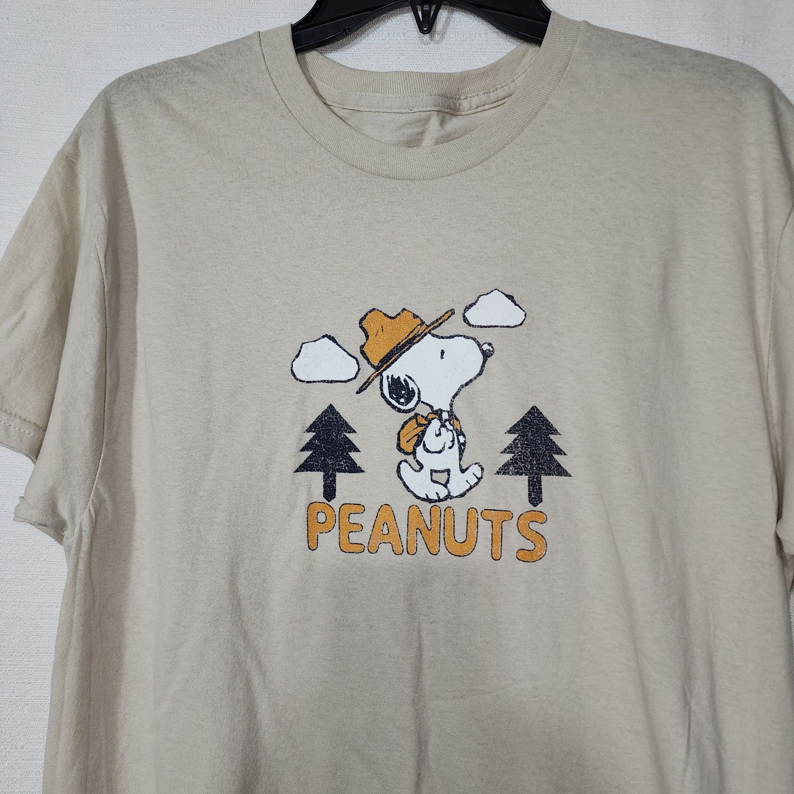 Peanuts Snoopy and woodstock ''Happiness is Hiking'' men's medium Size US M / EU 48-50 / 2 - 3 Thumbnail