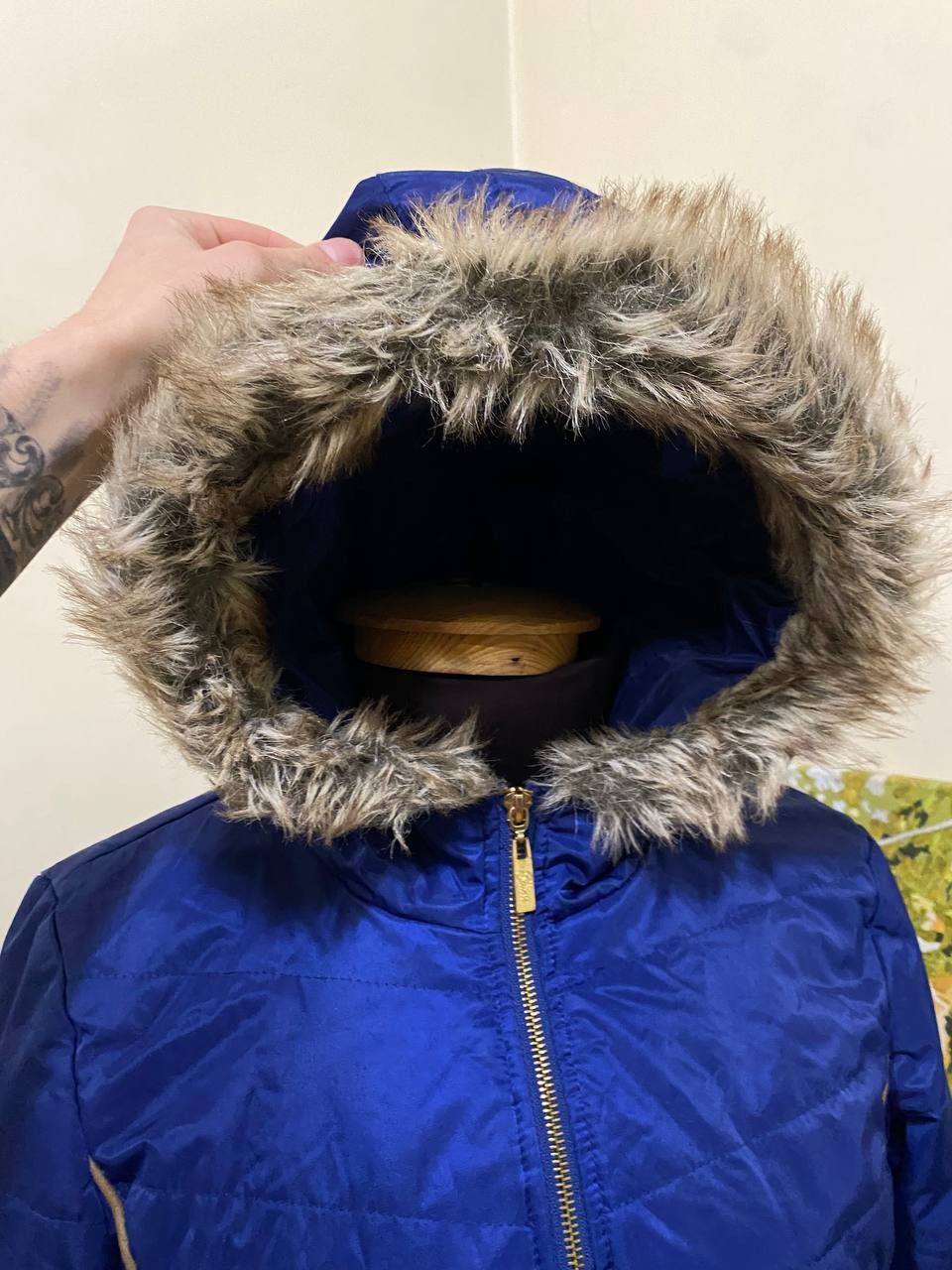 Guess blue Guess Los Angeles puffer jacket, size M/M. Size M / US 6-8 / IT 42-44 - 7 Thumbnail