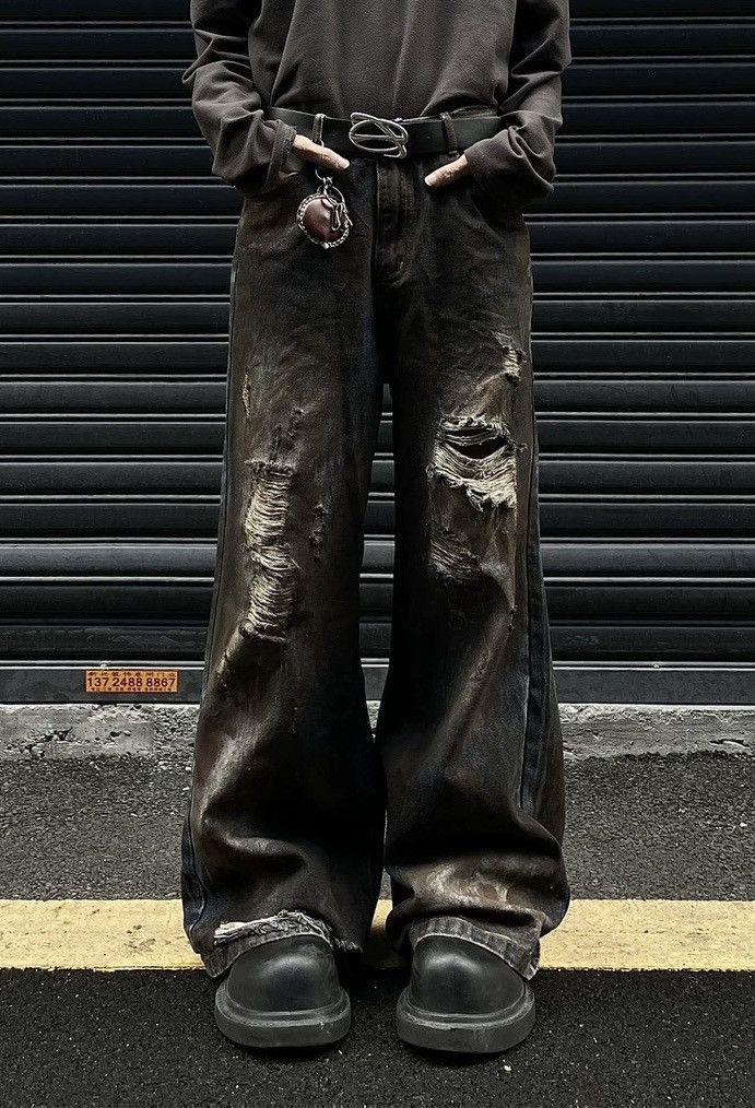 Japanese Brand × Jean Avant garde fashion distressed dirty skater jeans Size US 33 - 2 Thumbnail