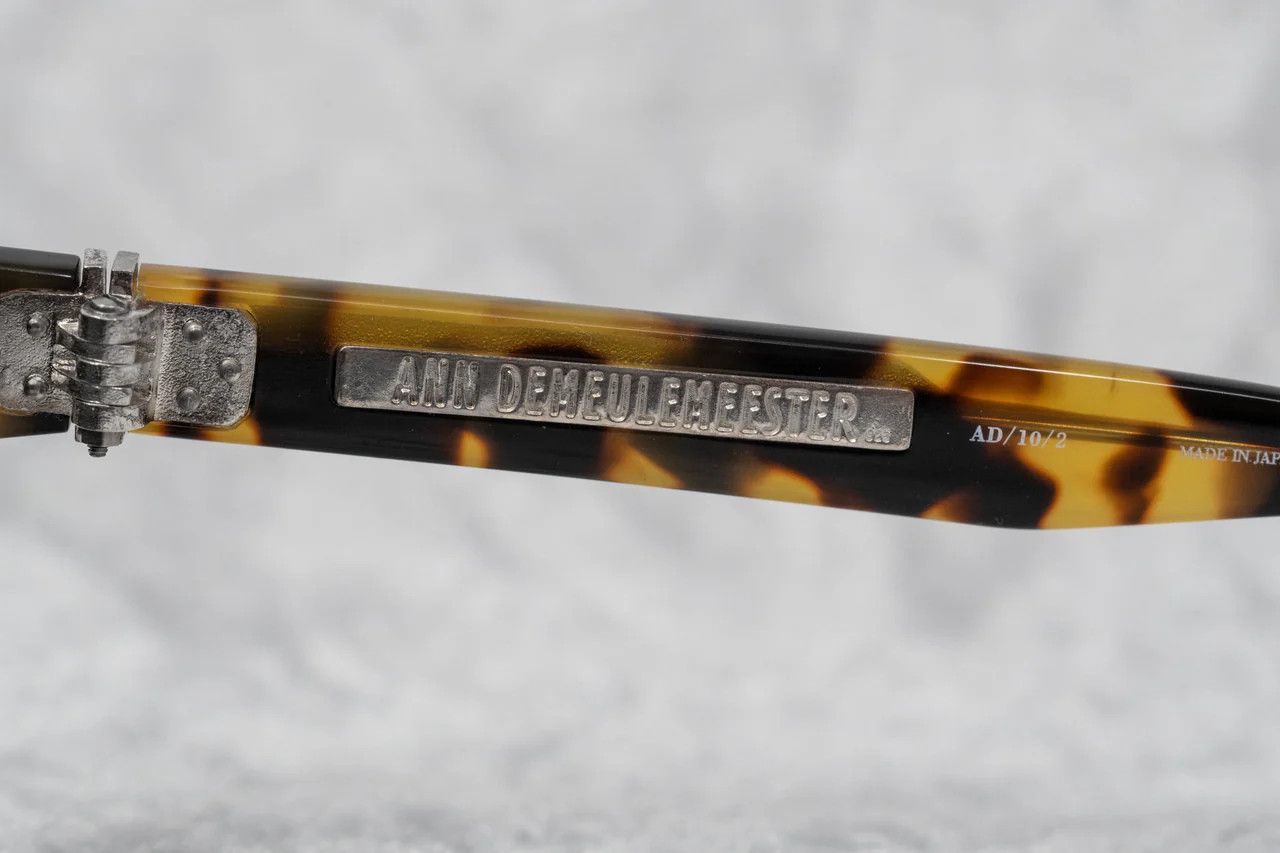 Ann Demeulemeester Ann Demeulemeester Sunglasses Flat Tortoise Shell and Grey Size ONE SIZE - 9 Thumbnail
