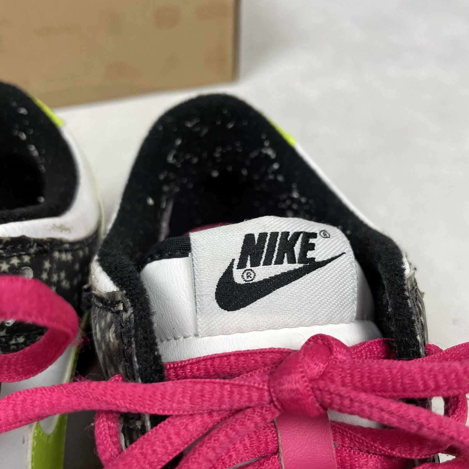 Nike Nike Dunk Low GS 309601-174 White/Black Shoes 6Y Size US 6 / EU 39 - 13 Thumbnail