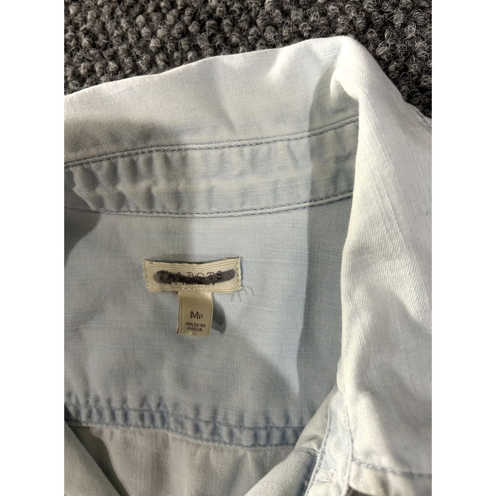 Talbots Talbots Shirt Womens Petite Medium Light Blue Button Front Roll Tab Sleeve Collared Casual Size M / US 6-8 / IT 42-44 - 3 Thumbnail