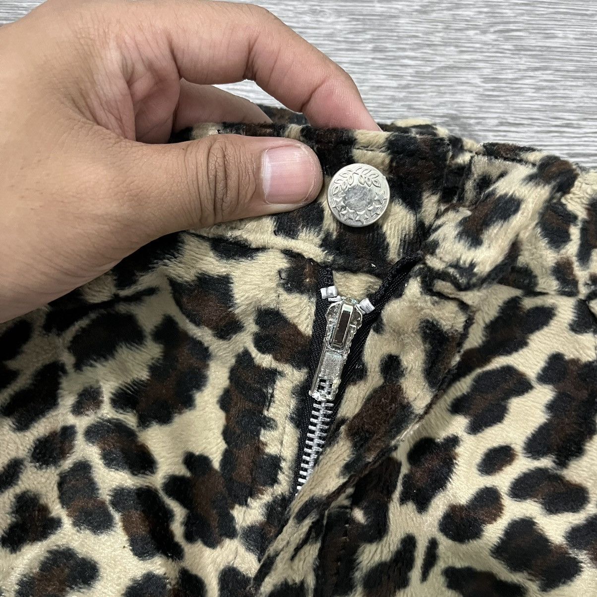 Japanese Brand Sexy Dynamite London Leopard Fleece Pant Size US 32 / EU 48 - 5 Thumbnail