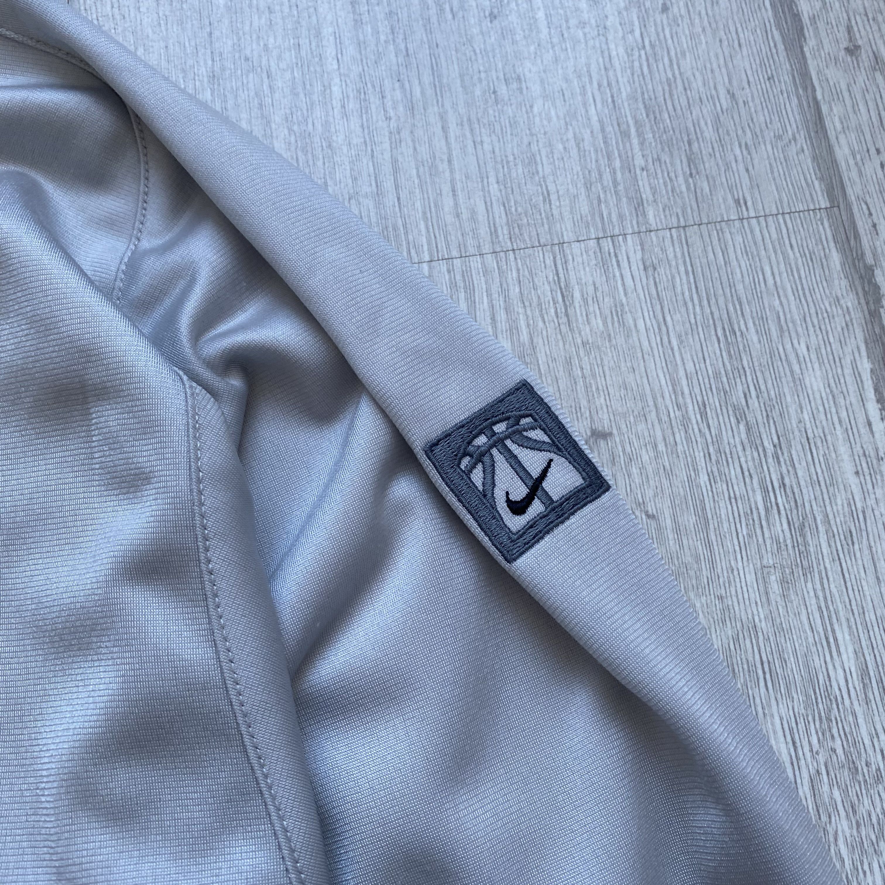 Nike 🔥Vintage Nike Centr swoosh Light hoodie Court Silver tags Size US L / EU 52-54 / 3 - 4 Thumbnail
