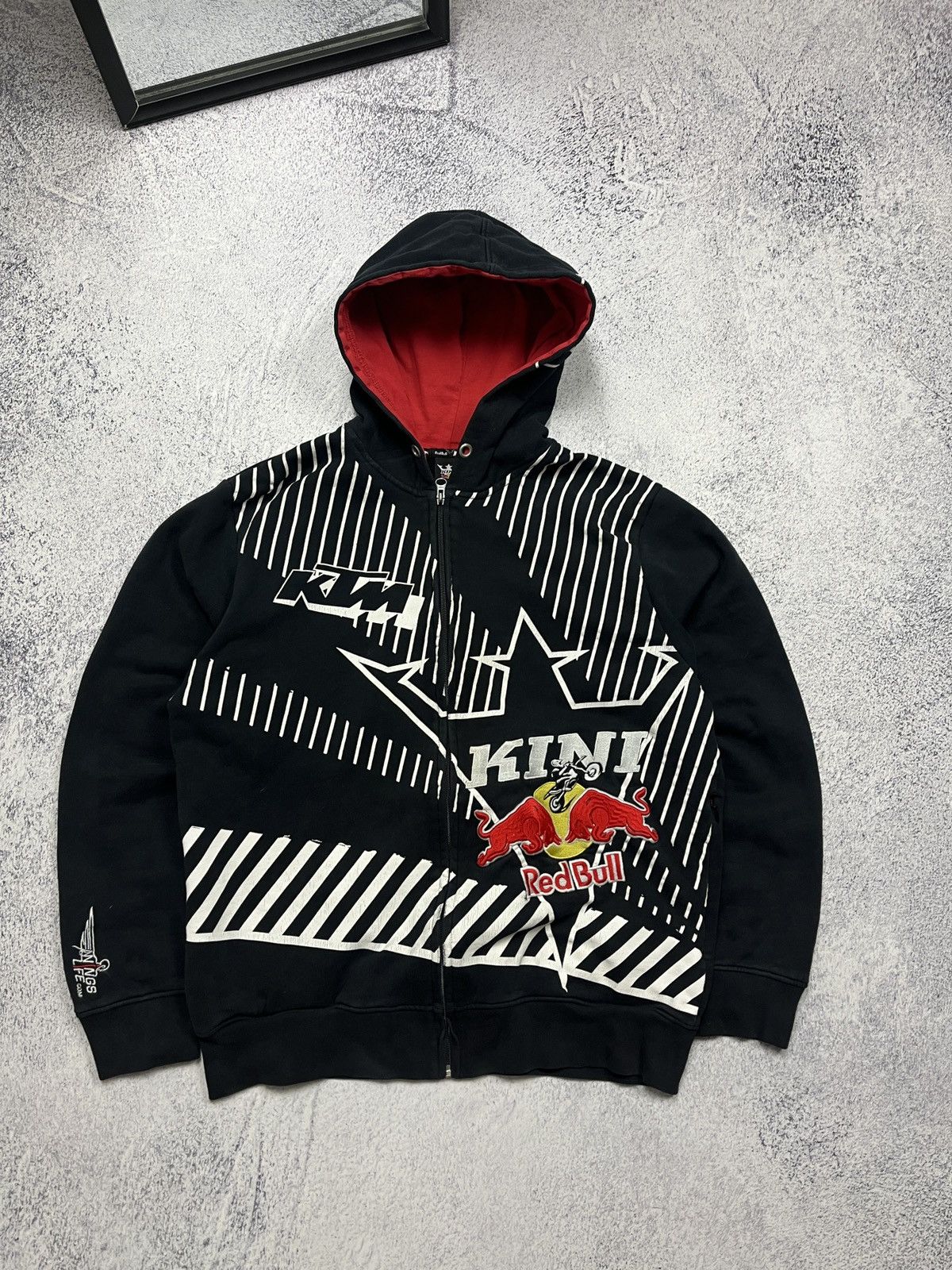 Red Bull Red Bull Kini Racing KTM Crazy Big Logo Zip Up Hoodie Y2k Size US L / EU 52-54 / 3 - 1 Thumbnail