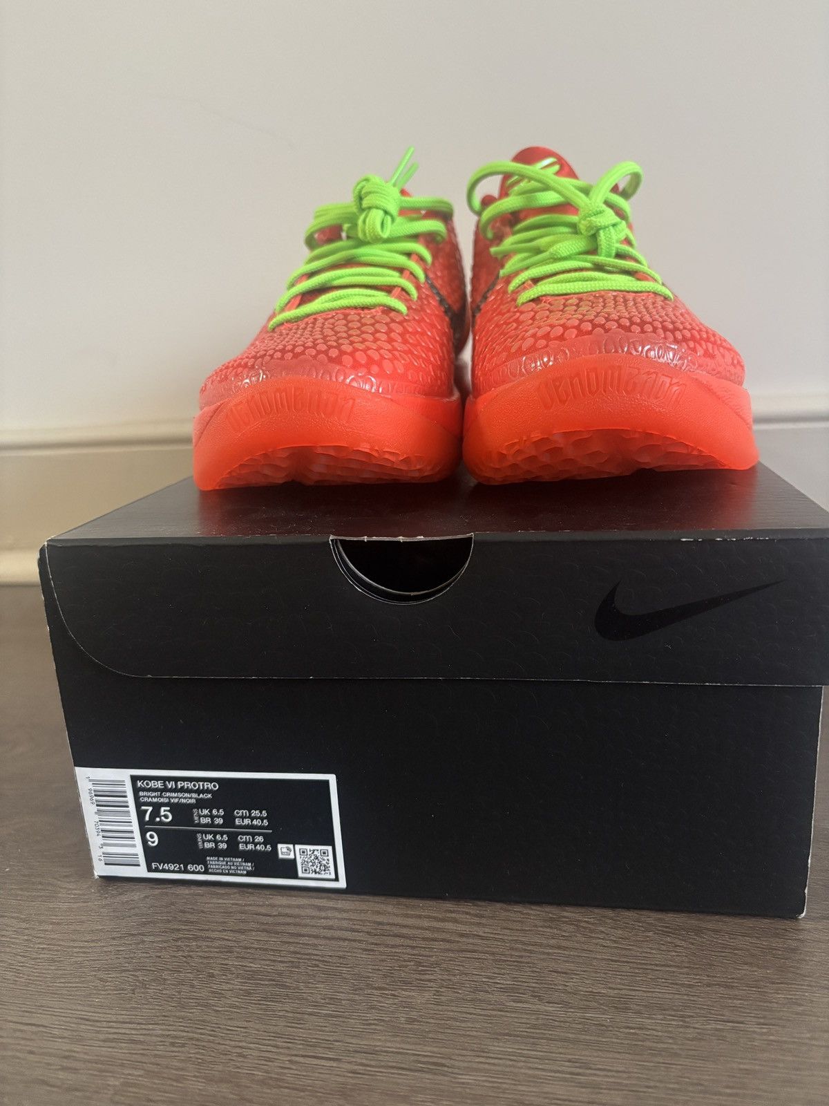 Nike Kobe 6 Reverse Grinch Size US 7.5 / EU 40-41 - 5 Thumbnail