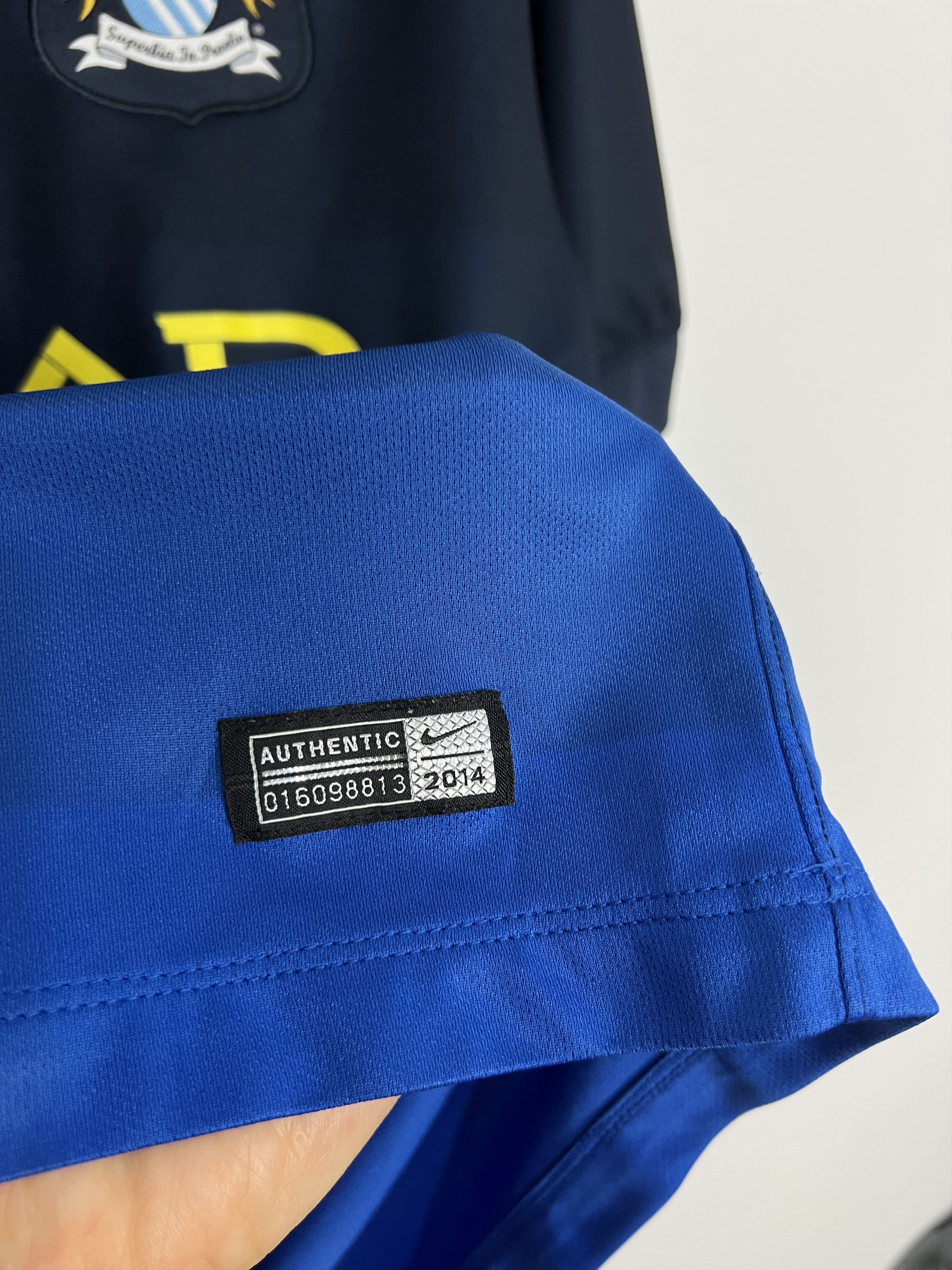 Nike Manchester City Away football shirt Soccer Jersey Trikot Size US L / EU 52-54 / 3 - 4 Thumbnail