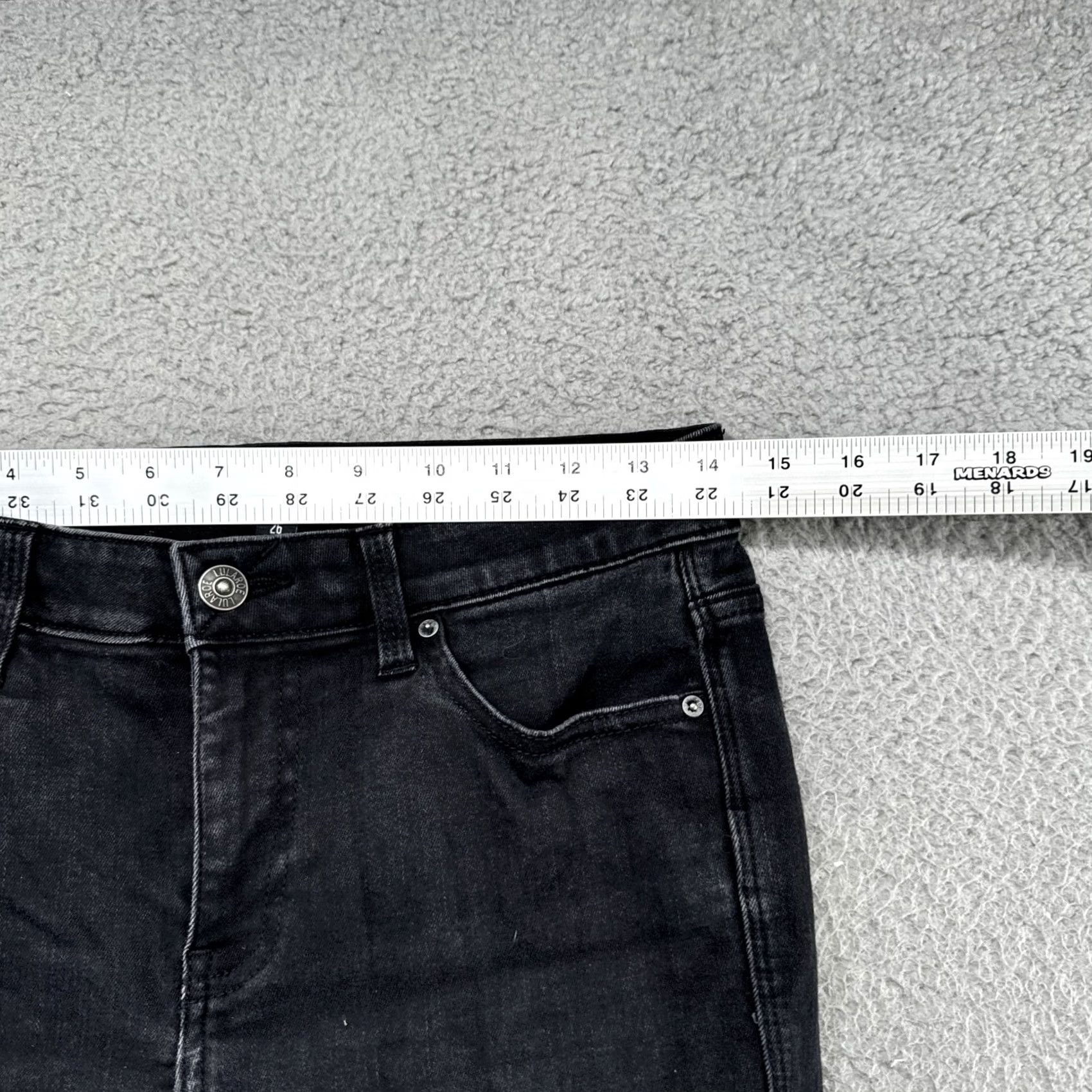 Vintage LuLaRoe Jeans Women’s Black Mid Rise Skinny Magic Waistband Denim SZ 26 - 5-Pocket, Stretch, Cotton Blend, Regular, Vintage? No, 90s/ Casual Size 26" / US 2 / IT 38 - 5 Thumbnail