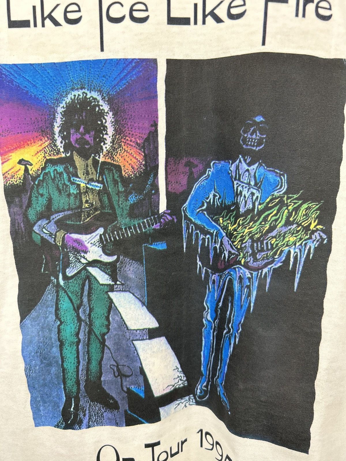 Band Tees Vintage 90s Like Ice Like Fire Tour 1995 Graphic Print Tee Size US M / EU 48-50 / 2 - 11 Thumbnail