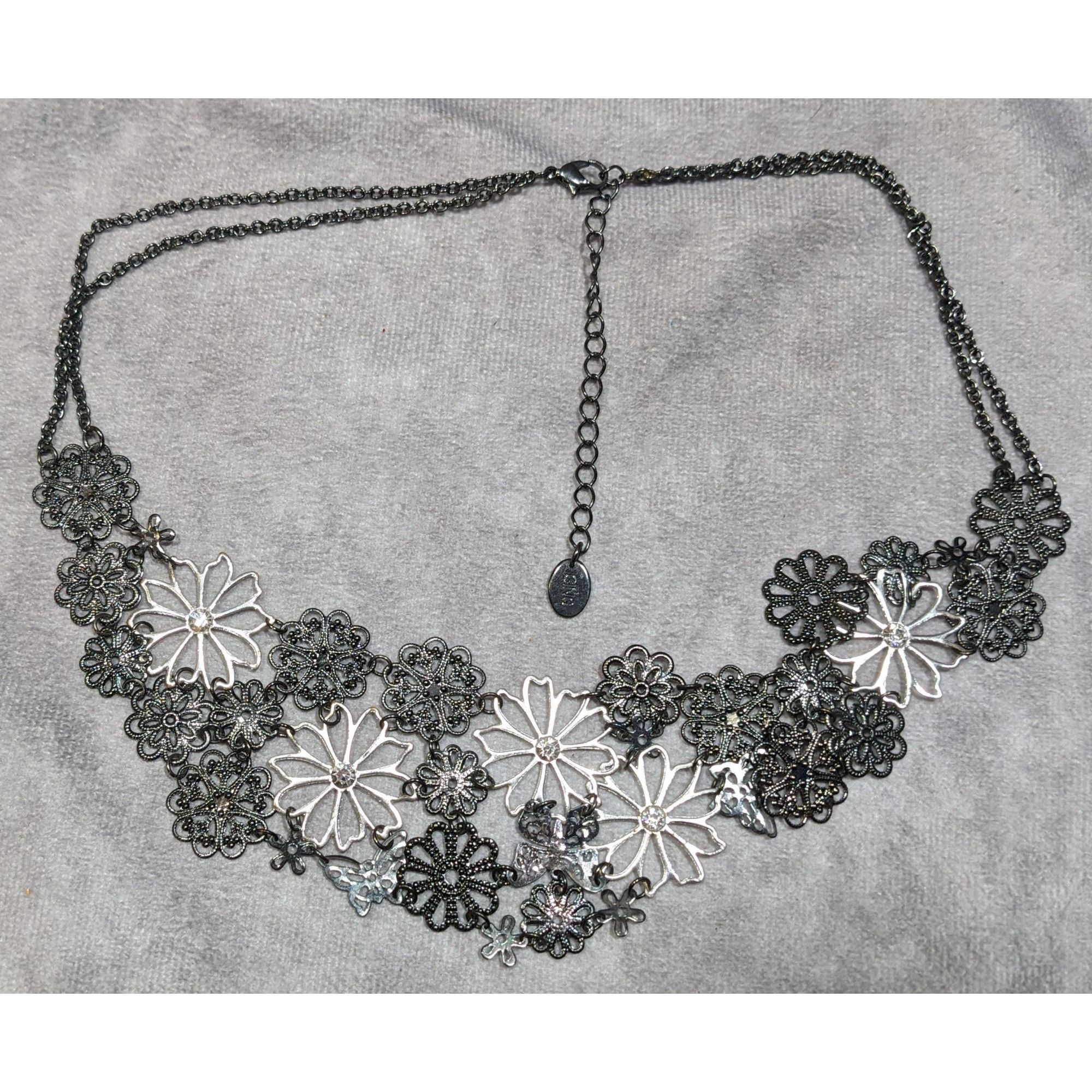Other Claires Floral Fairycore Multi-Silver Tone Floral Bib Neckla Size ONE SIZE - 6 Thumbnail