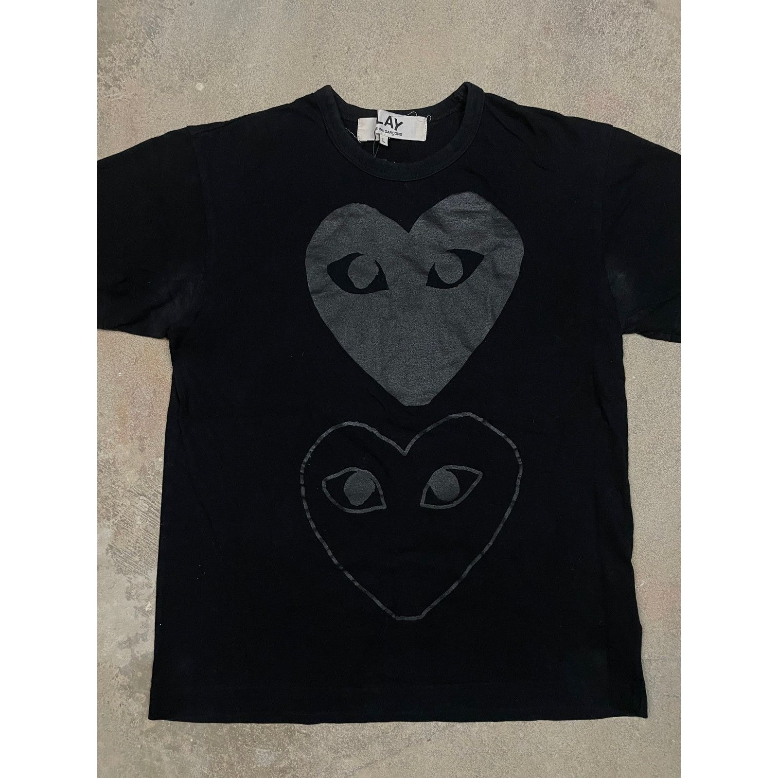 Comme des Garcons CDG Tee Black Hearts Large Used Size US L / EU 52-54 / 3 - 1 Thumbnail