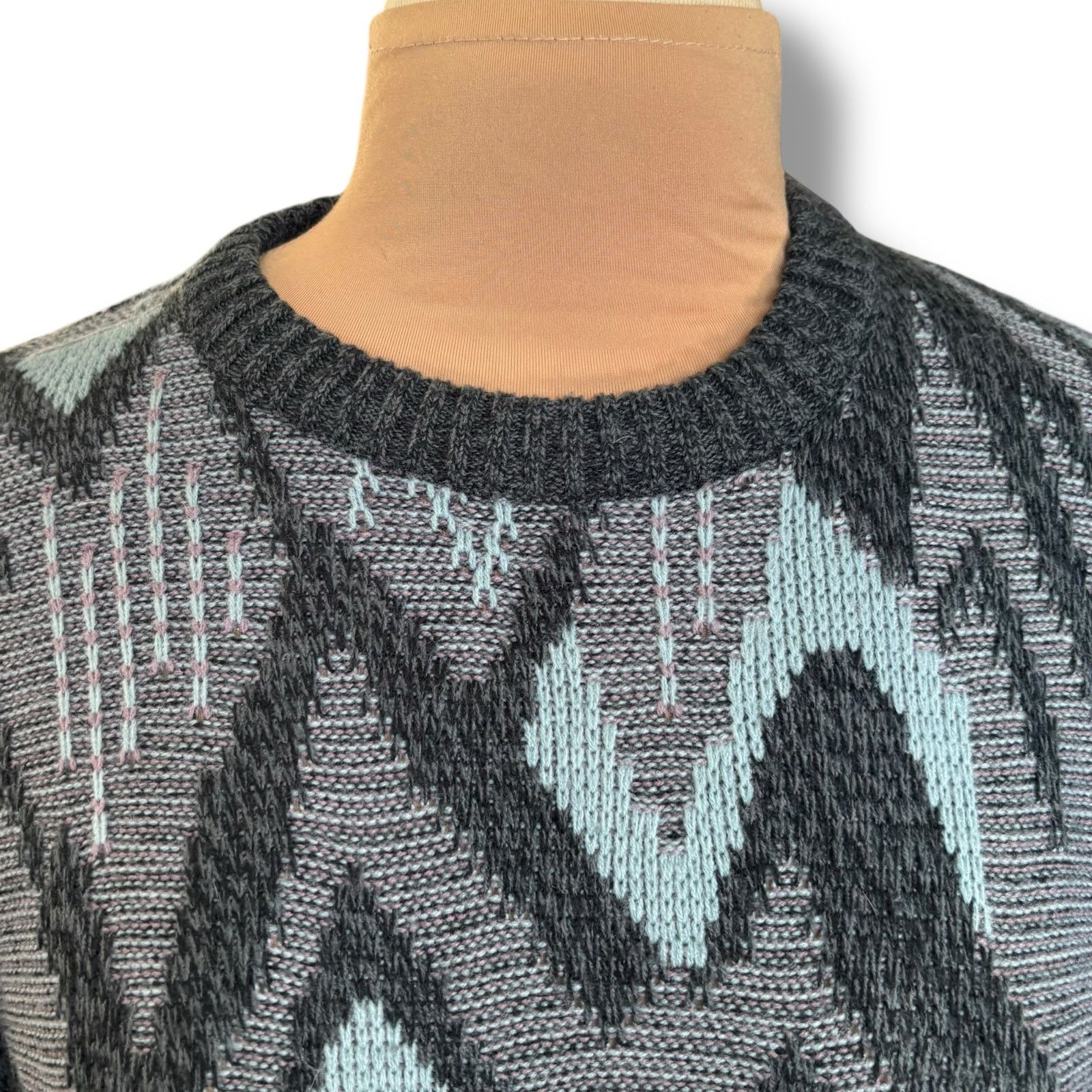 Vintage Vintage 90s Abstract Crewneck Pullover Knit Sweater Gray Size US L / EU 52-54 / 3 - 2 Thumbnail