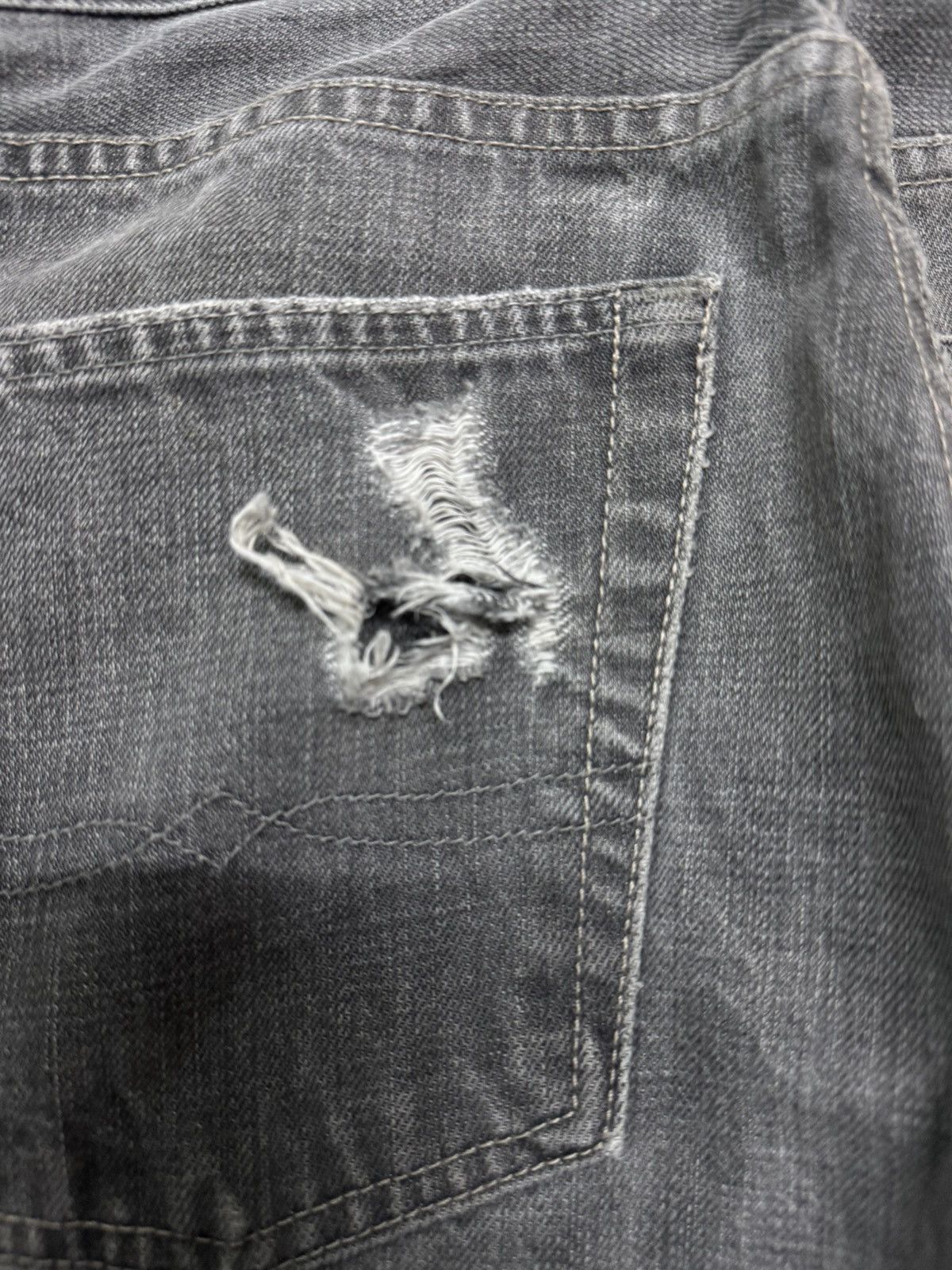 Japanese Brand 🔥OFFER🔥VINTAGE JAPANESE BAGGY THRASHED JEANS Size US 31 - 16 Thumbnail