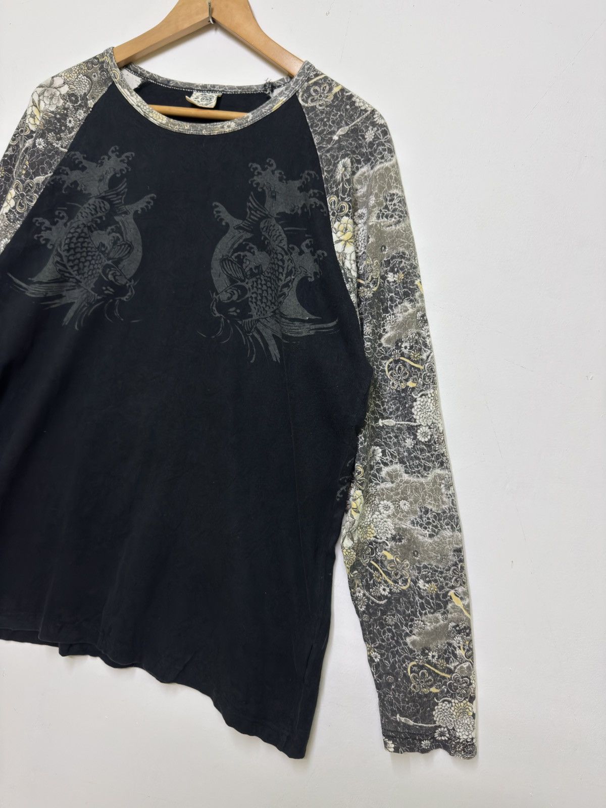Japanese Brand Sukajan Fish Koi Raglan Japanese Tattoo Long Sleeve Tee Size US L / EU 52-54 / 3 - 6 Thumbnail