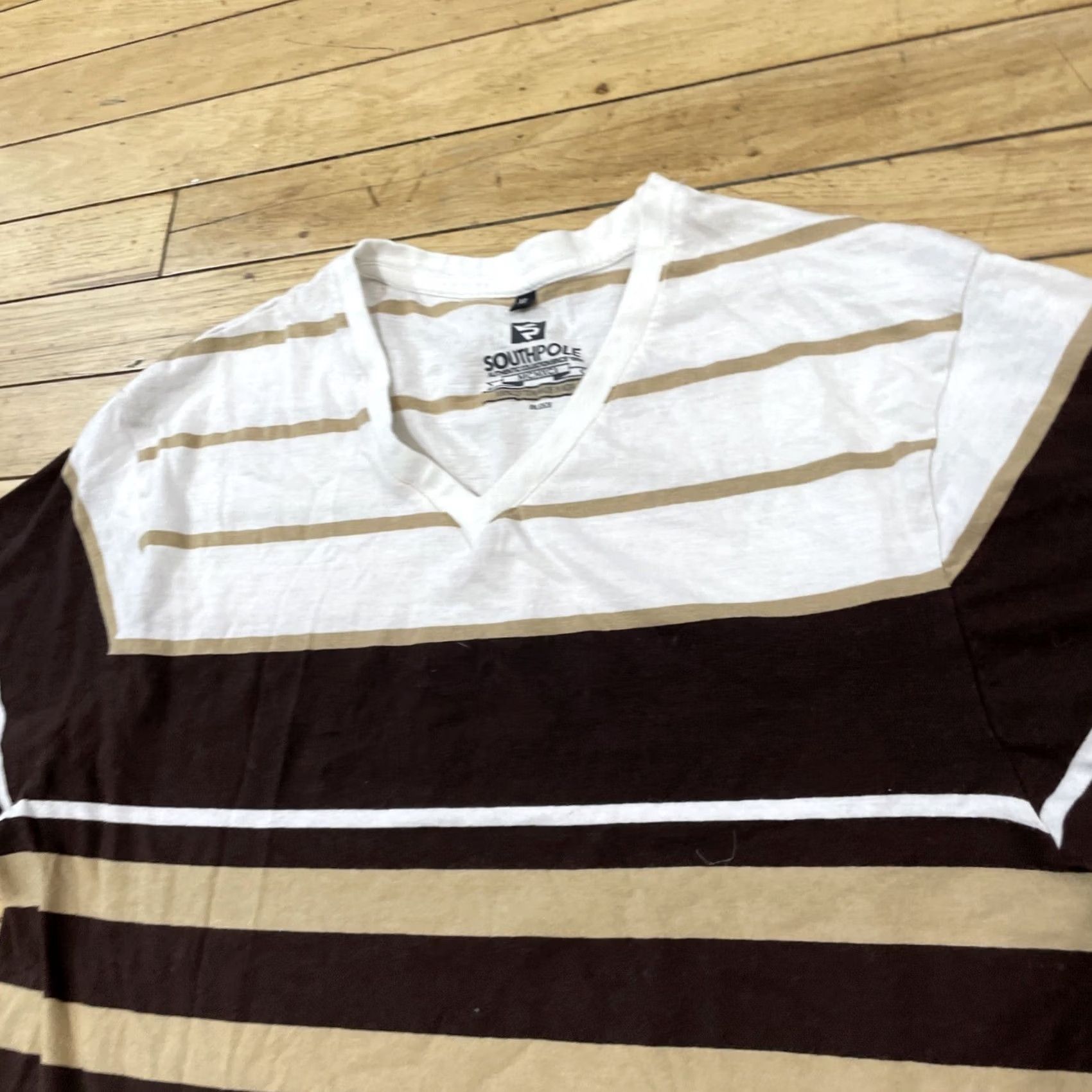 Southpole SOUTHPOLE T Shirt Adult XL Slim Brown Black White Y2k Vneck Crew Tee XL Shirt Mens Brown Black White XL Regular T-Shirt Size US XL / EU 56 / 4 - 3 Thumbnail