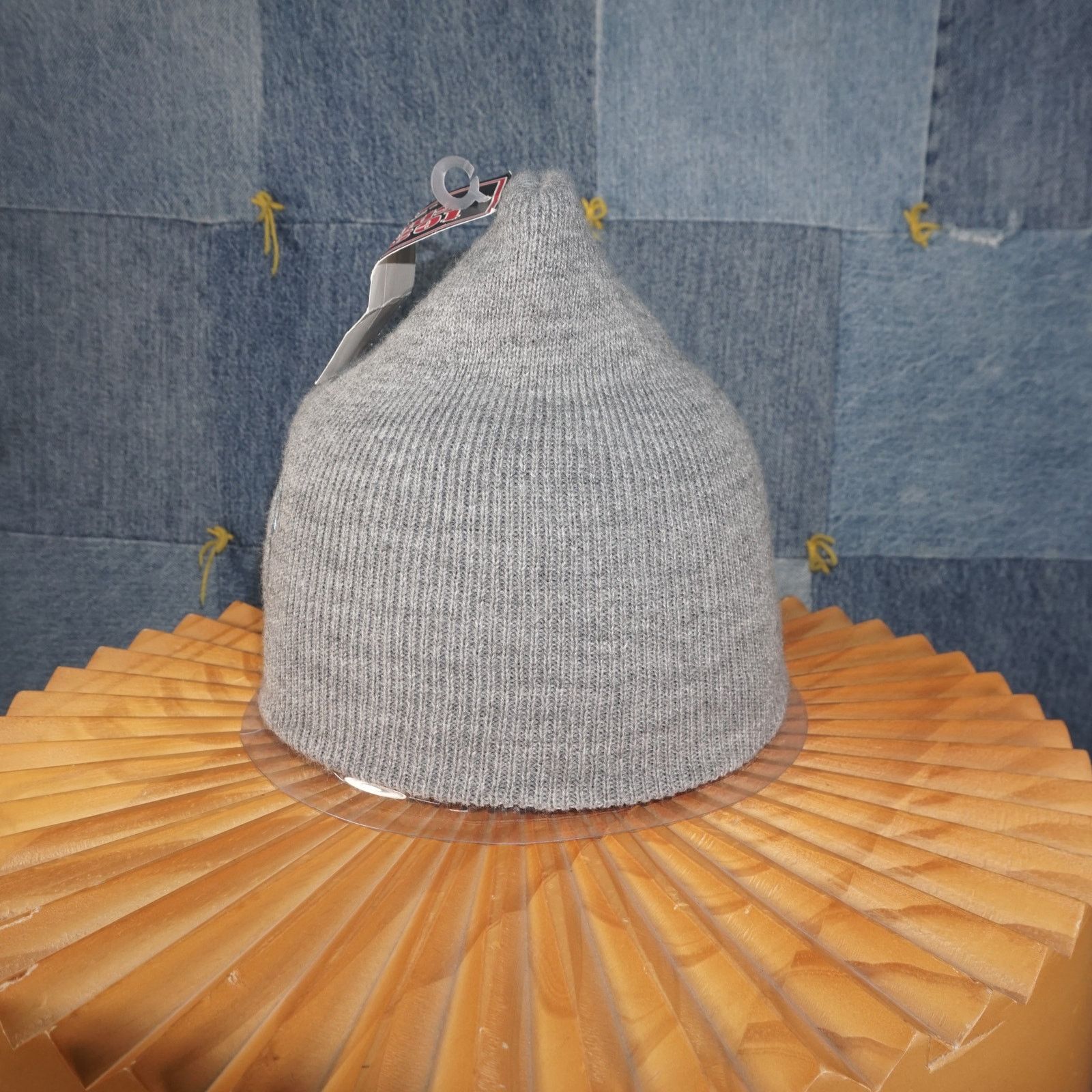 Colosseum Athletics OSFA- Vintage / Y2K 00s Grey North Carolina Tar Heels Beanie Size ONE SIZE - 3 Thumbnail