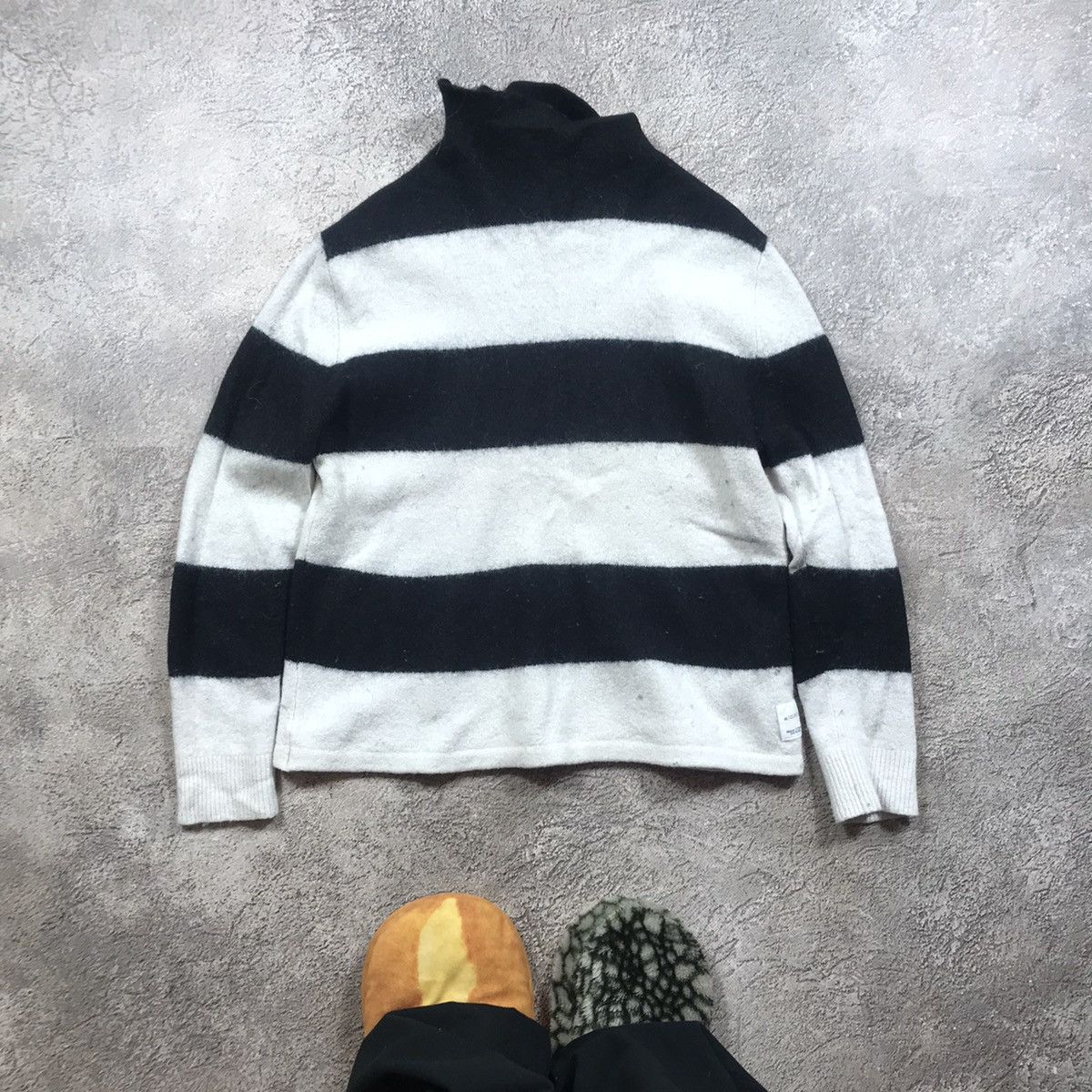 Vintage Vintage 90s Striped Knit Sweater Y2K Grunge Oversized Logo M Size M / US 6-8 / IT 42-44 - 1 Thumbnail