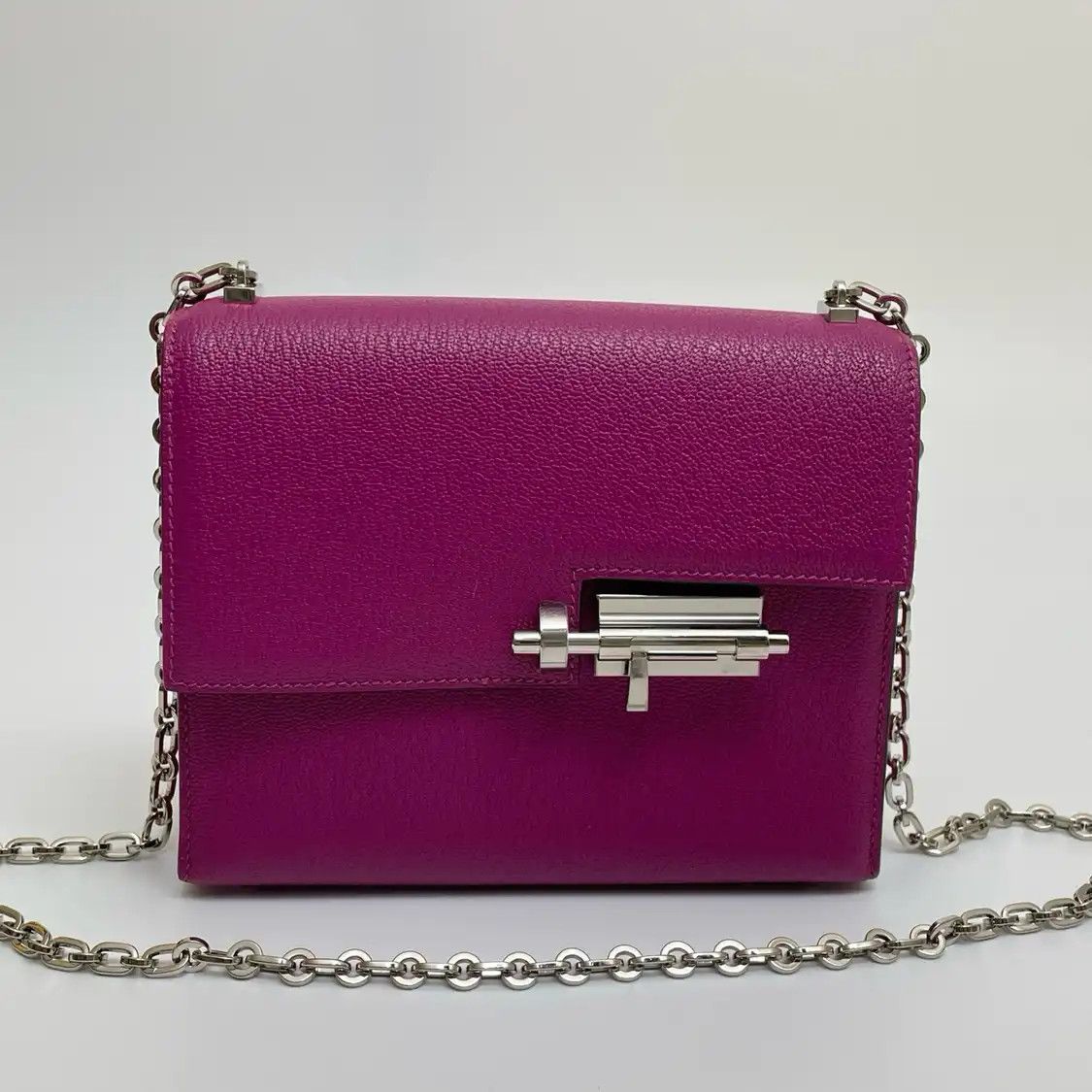 Hermes Hermes Verrou 17 Magnolia Pink Chamkila goatskin Verrou bolt bag shoulder bag si Size ONE SIZE - 1 Thumbnail