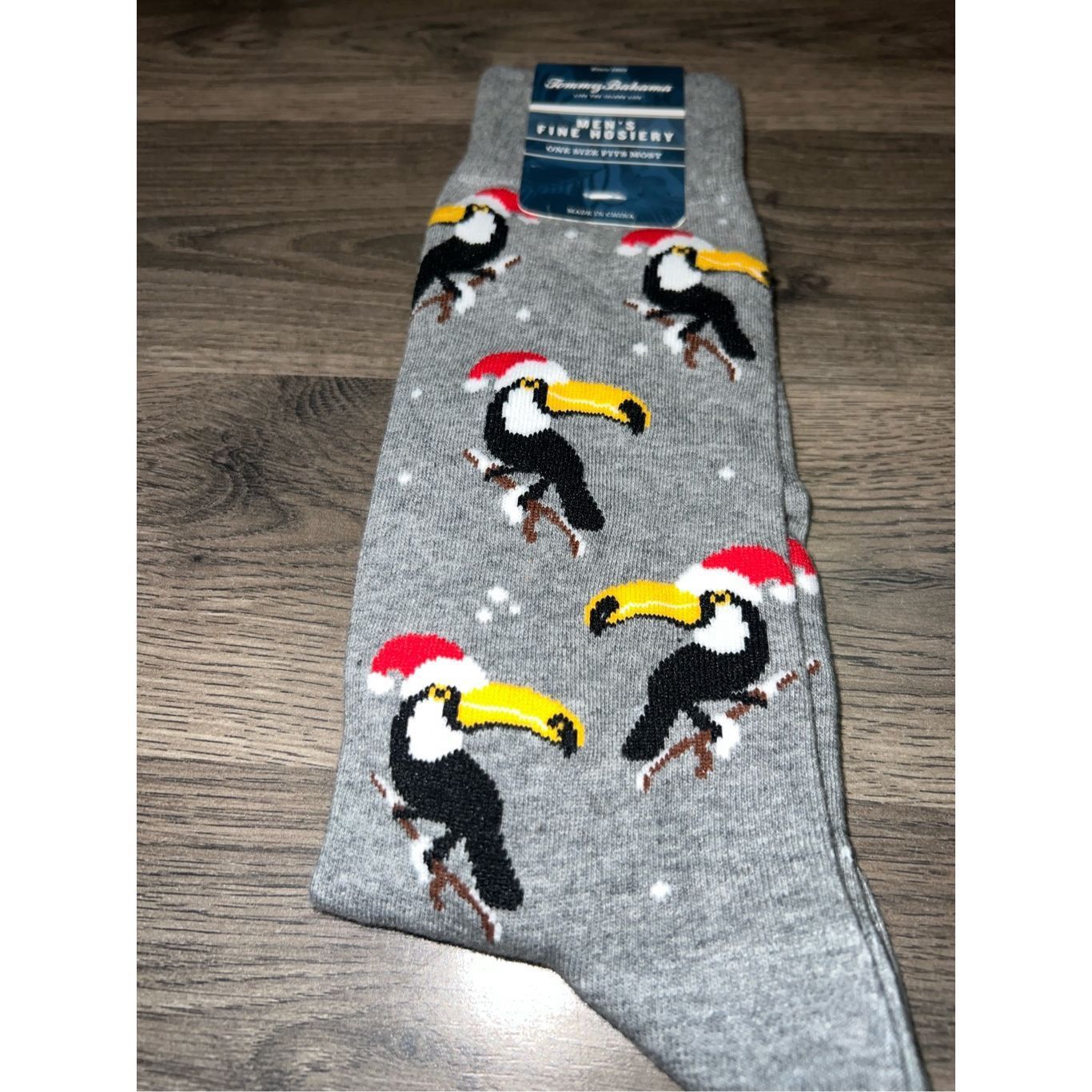 Tommy Bahama Tommy Bahama Men’s Fine Hosiery Grey Toucans Christmas Socks Size ONE SIZE - 2 Thumbnail