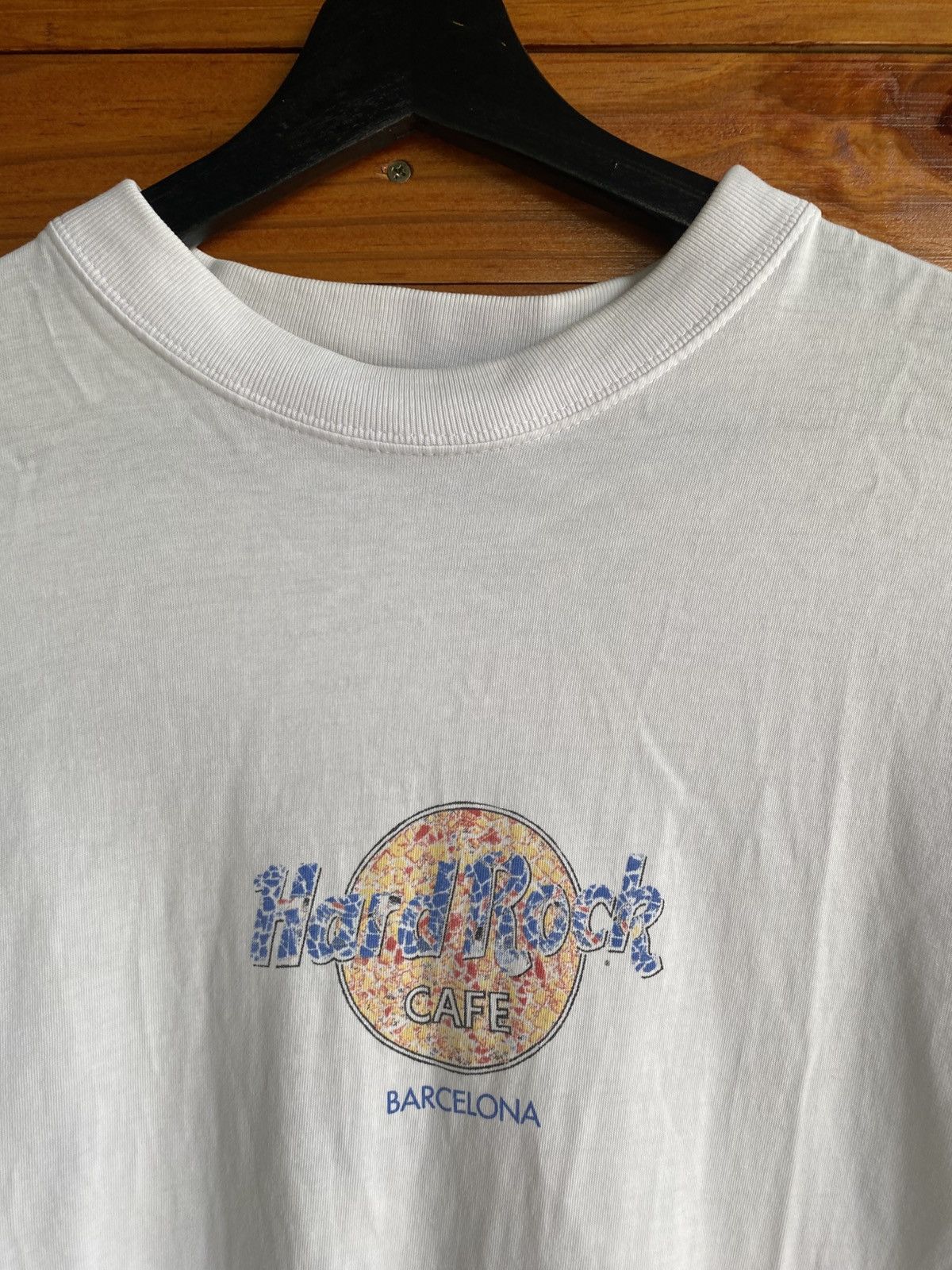 Hard Rock Cafe Vintage 90s Hard Rock Cafe Barcelona Heavy Tee –Unisex White Size US M / EU 48-50 / 2 - 9 Thumbnail
