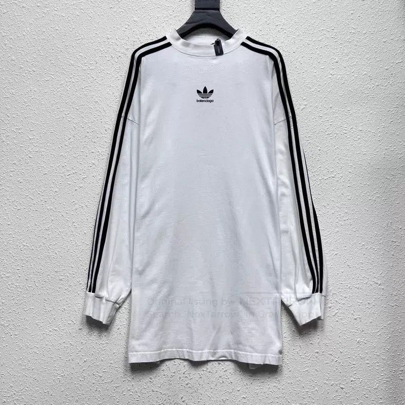 Balenciaga Balenciaga Three-Stripe Destroyed Long Sleeve Sweatshirt Size US M / EU 48-50 / 2 - 1 Thumbnail