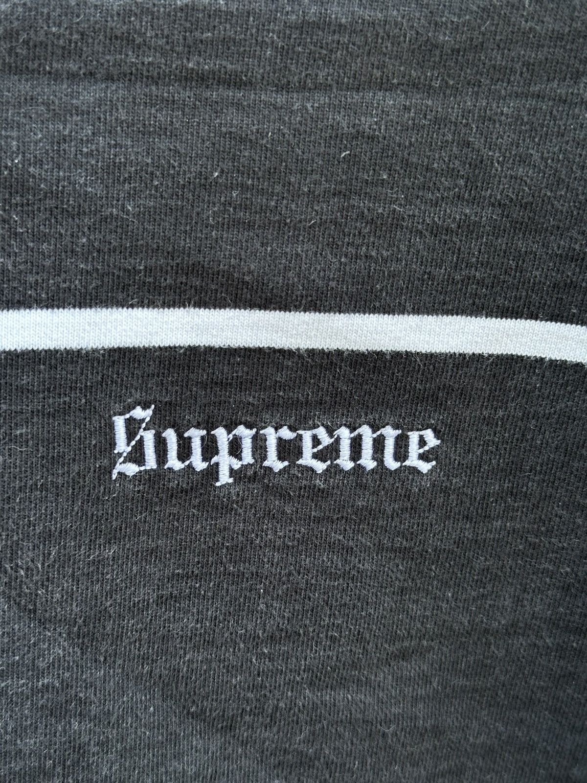 Supreme Mens Medium Black Striped Crewneck FW17 Spellout