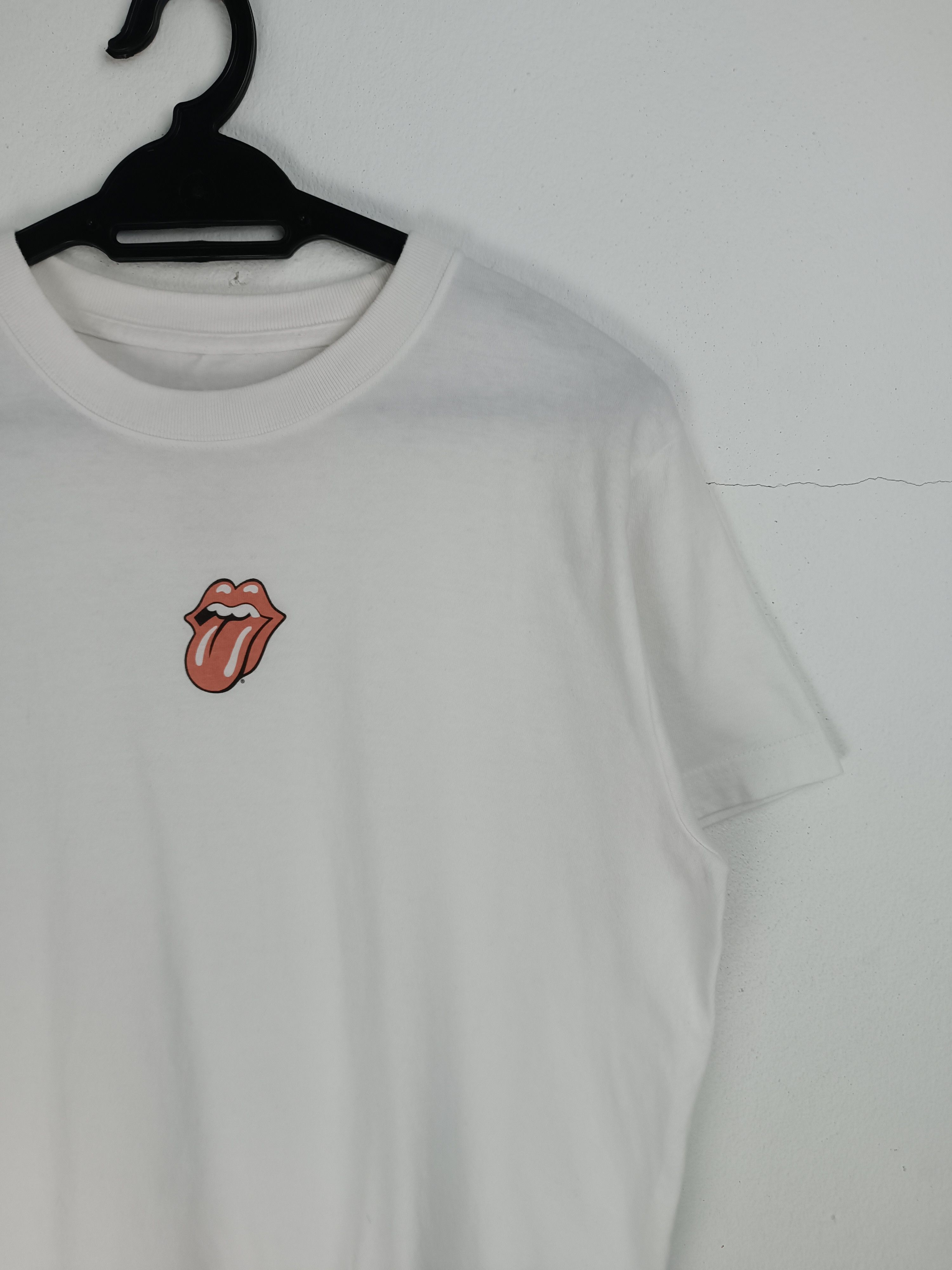 Band Tees VINTAGE ROLLING STONES SMALL LOGO acdc beatles zeppelin Size US M / EU 48-50 / 2 - 6 Thumbnail