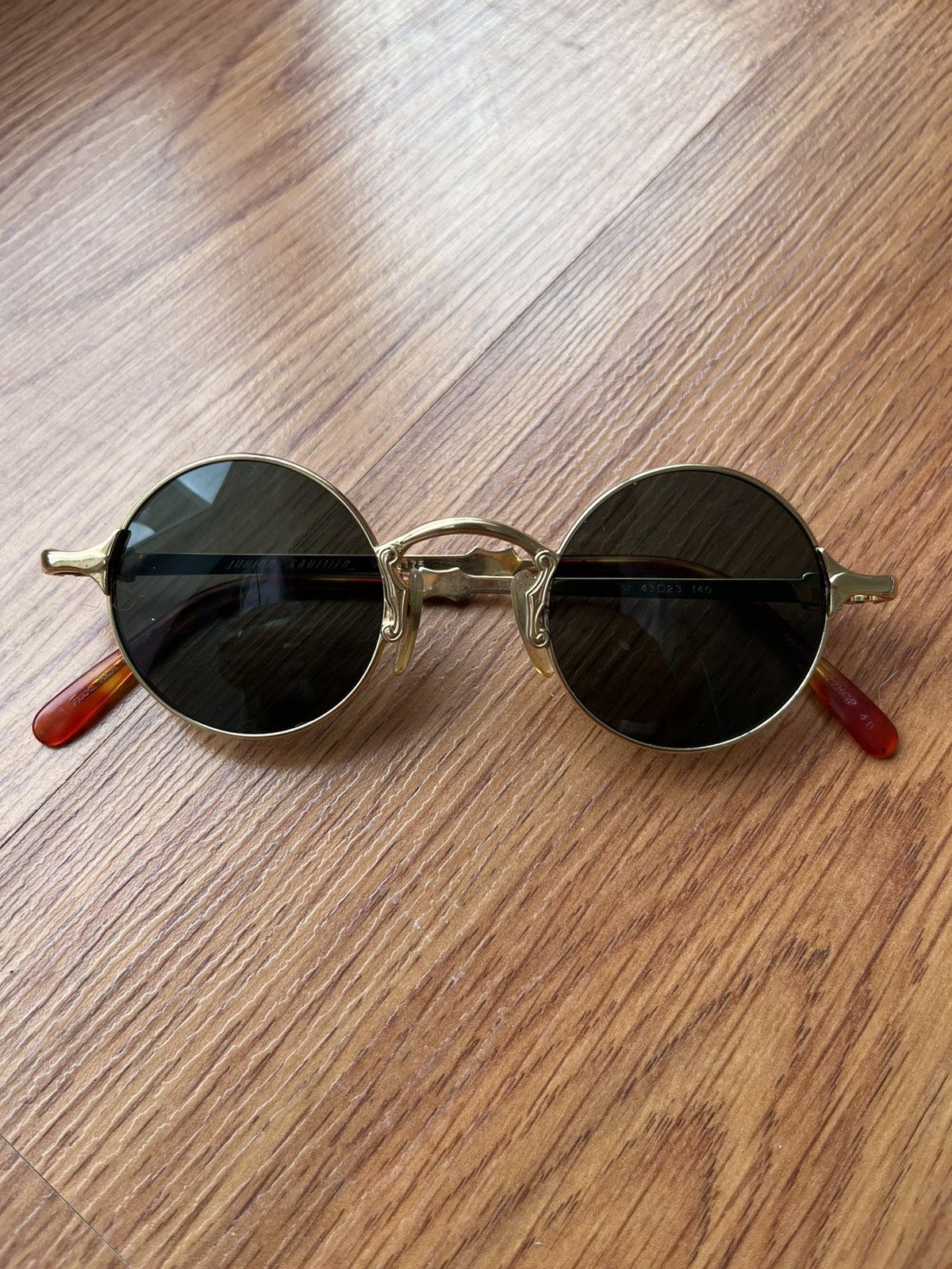 小物 1990s Jean Paul Gaultier sunglasses 1990s Jean Paul Gaultier Gold Sunglasses