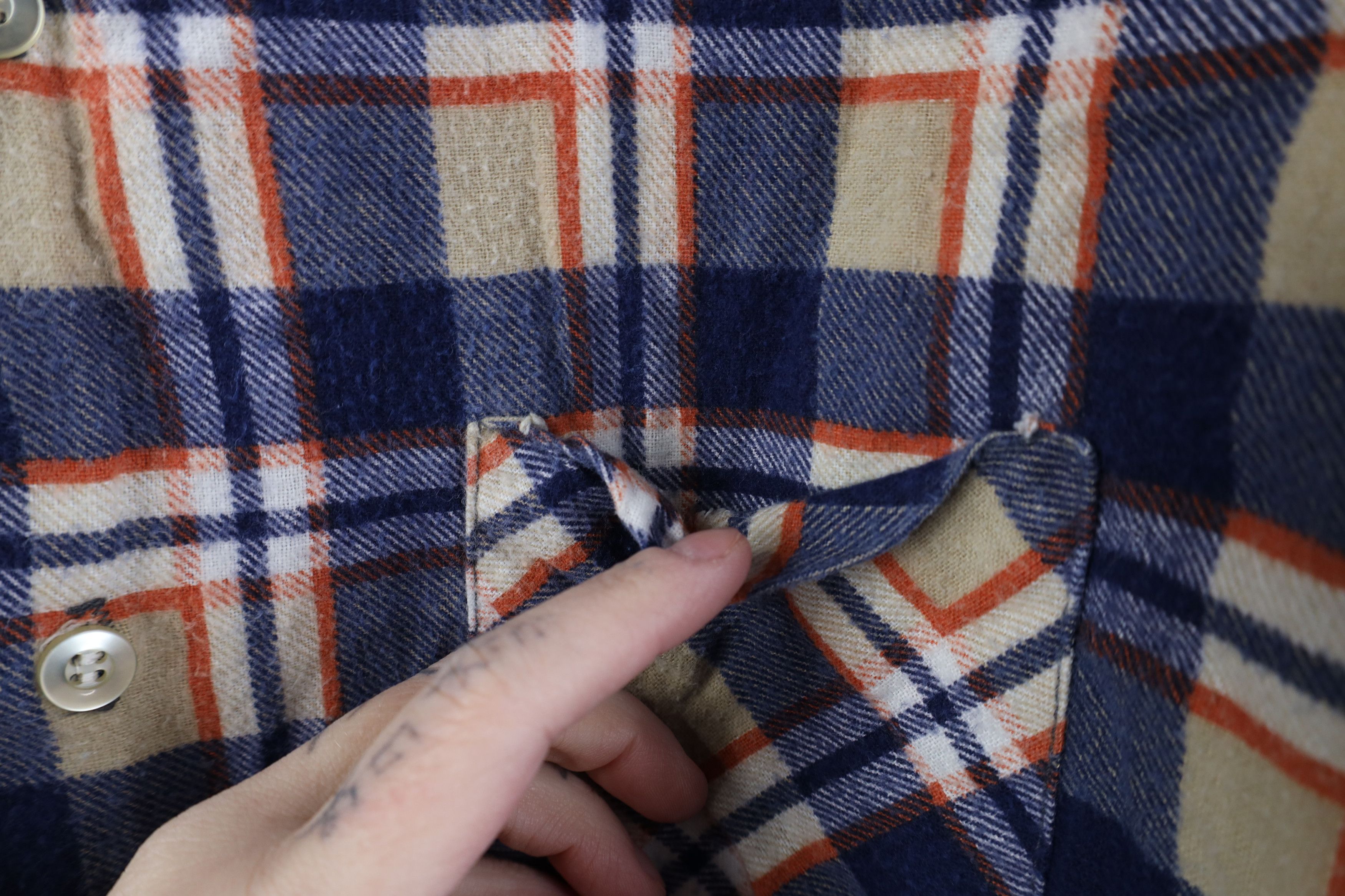 Vintage Vintage 60s 70s Streetwear Collar Button Shirt Plaid USA Size US S / EU 44-46 / 1 - 6 Thumbnail