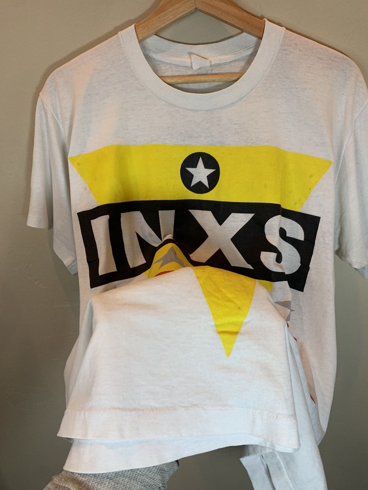 Band Tees × Vintage *RARE* Vintage 80’s INXS Kick Tour Single Stitch Band Shirt Size US L / EU 52-54 / 3 - 6 Thumbnail