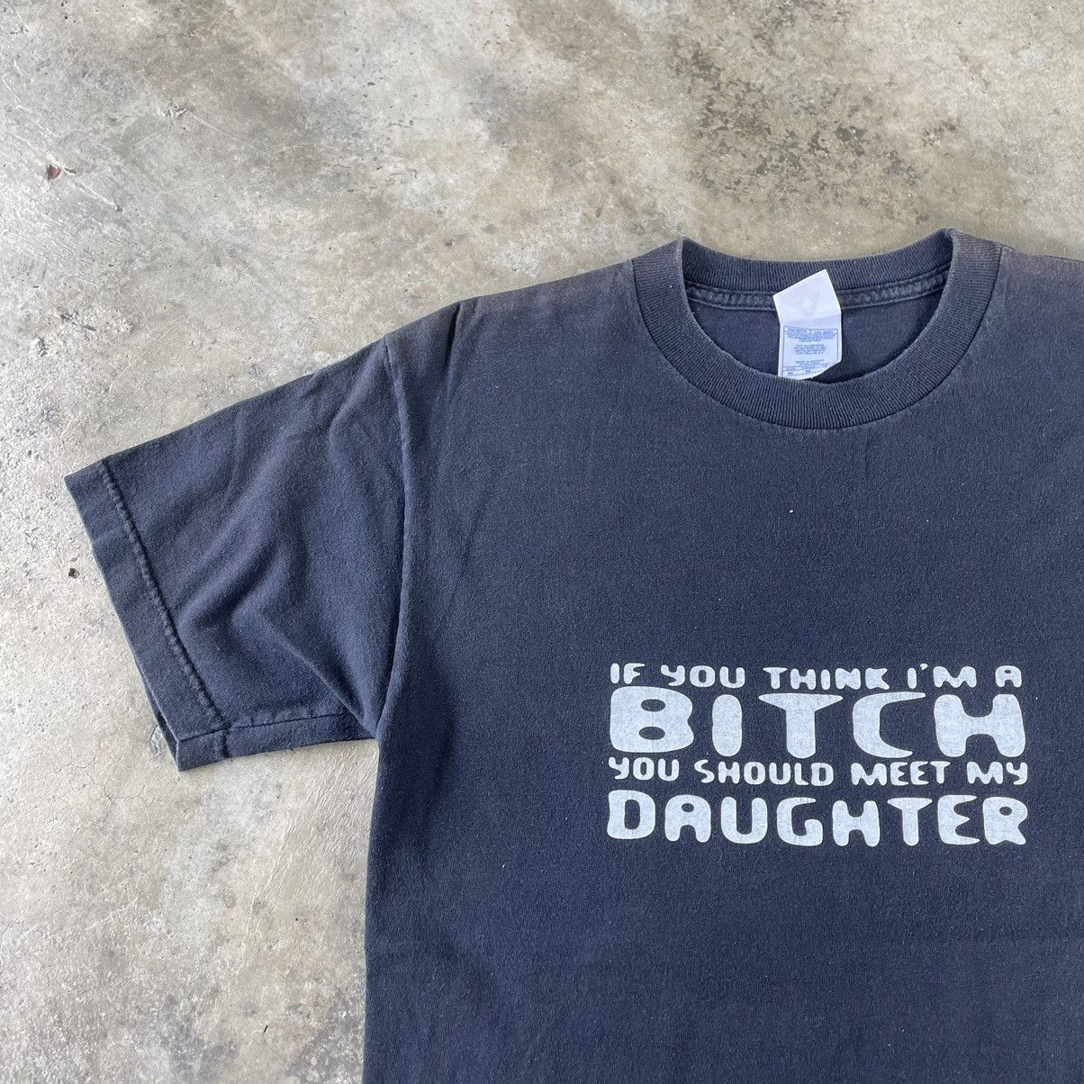 Vintage 🔥🔥Vintage If You Think I M A Bitch Spellout Sun Faded Tee Size US M / EU 48-50 / 2 - 6 Thumbnail